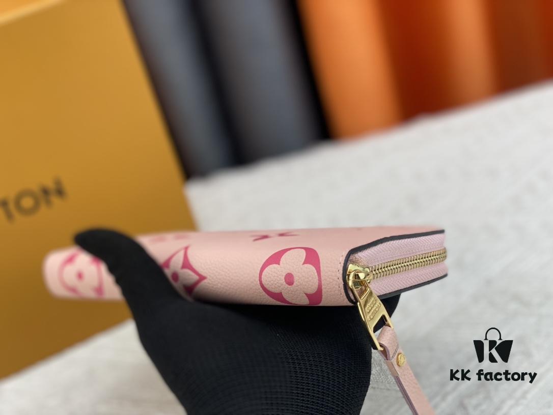 Top Original 💎 By The Pool Collection Zipped Wallet in Monogram Empreinte Leather