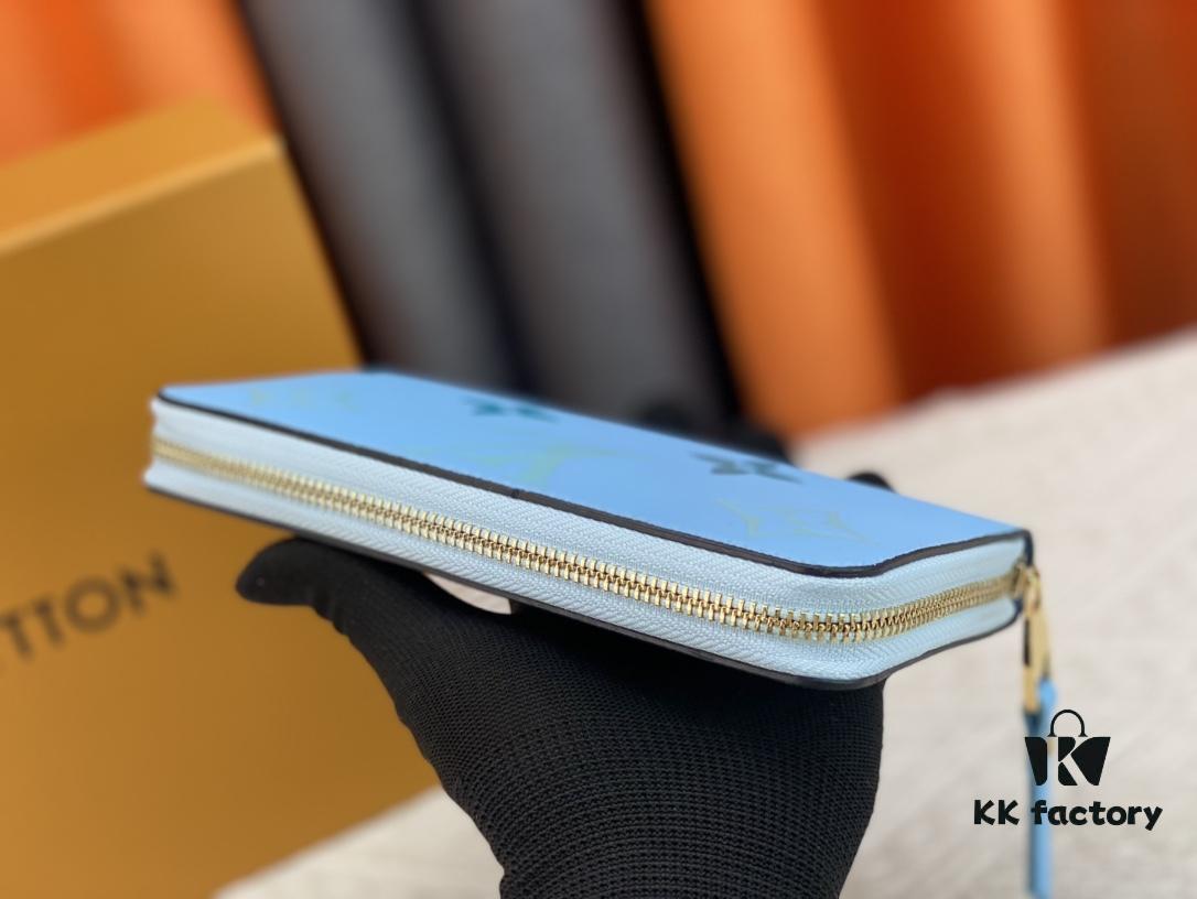 Top Original 💎 By The Pool Collection Zipped Wallet in Monogram Empreinte Leather