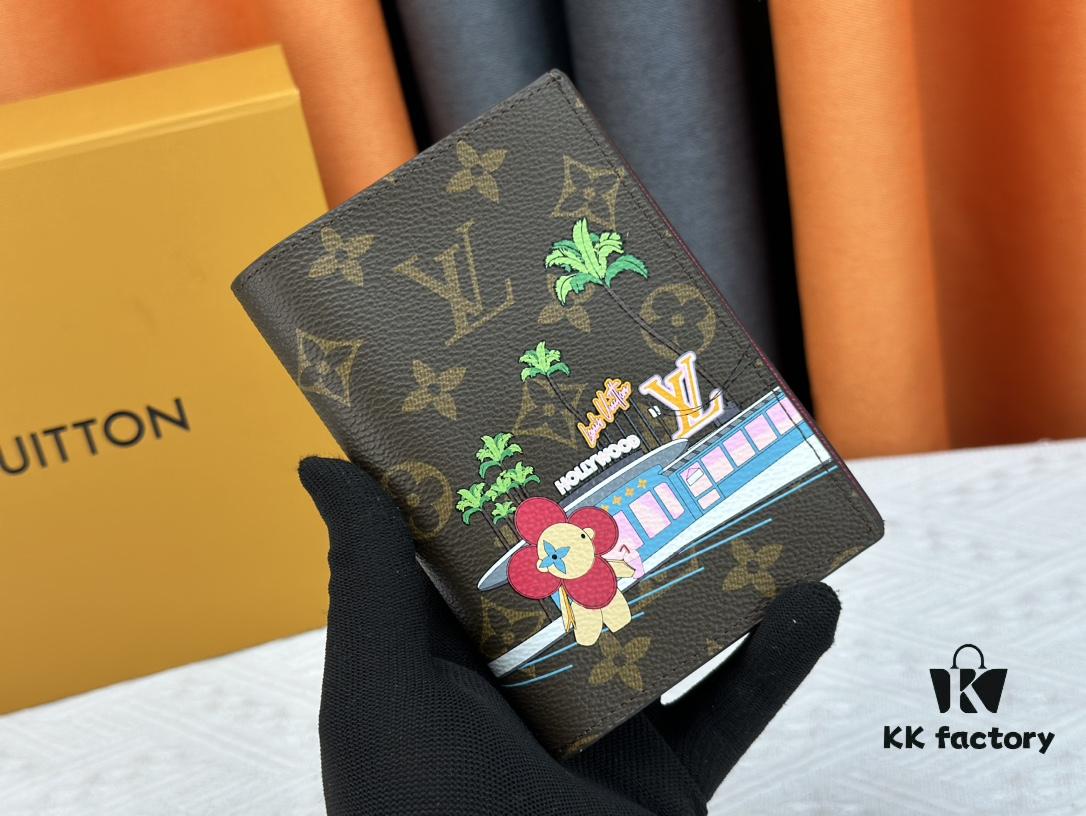 Wallet M60410 Pink 👏👏Vivienne Holidays 2022 Collection Passport Holder