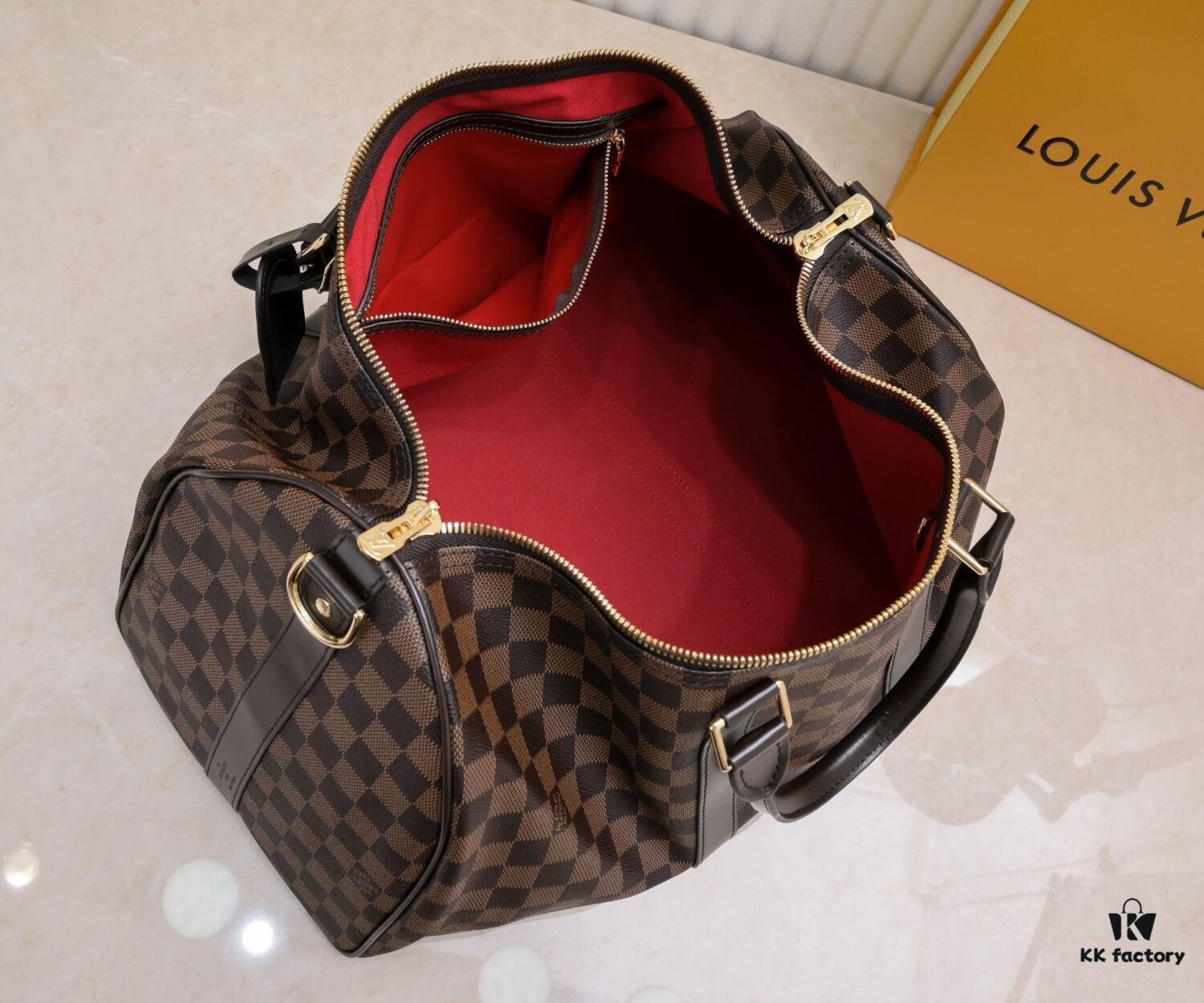 Exclusive Real Photo - Upgraded Version ‼️ Authentic Goods ‼️ Highly Acclaimed Keepall 455055 Travel Bag in 5 Colors (with Strap) Available in Three Sizes