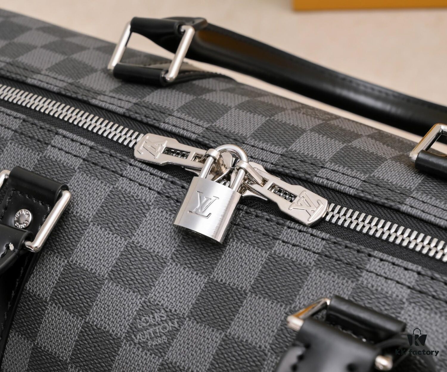 Exclusive Real Photo - Upgraded Version ‼️ Authentic Product ‼️ Highly Acclaimed. Three Sizes Restocked, Universal Travel Bag! KEEPALL 455055 Travel Bag in 5 Colors (with Shoulder Strap) 40568 41418M41416 M41414