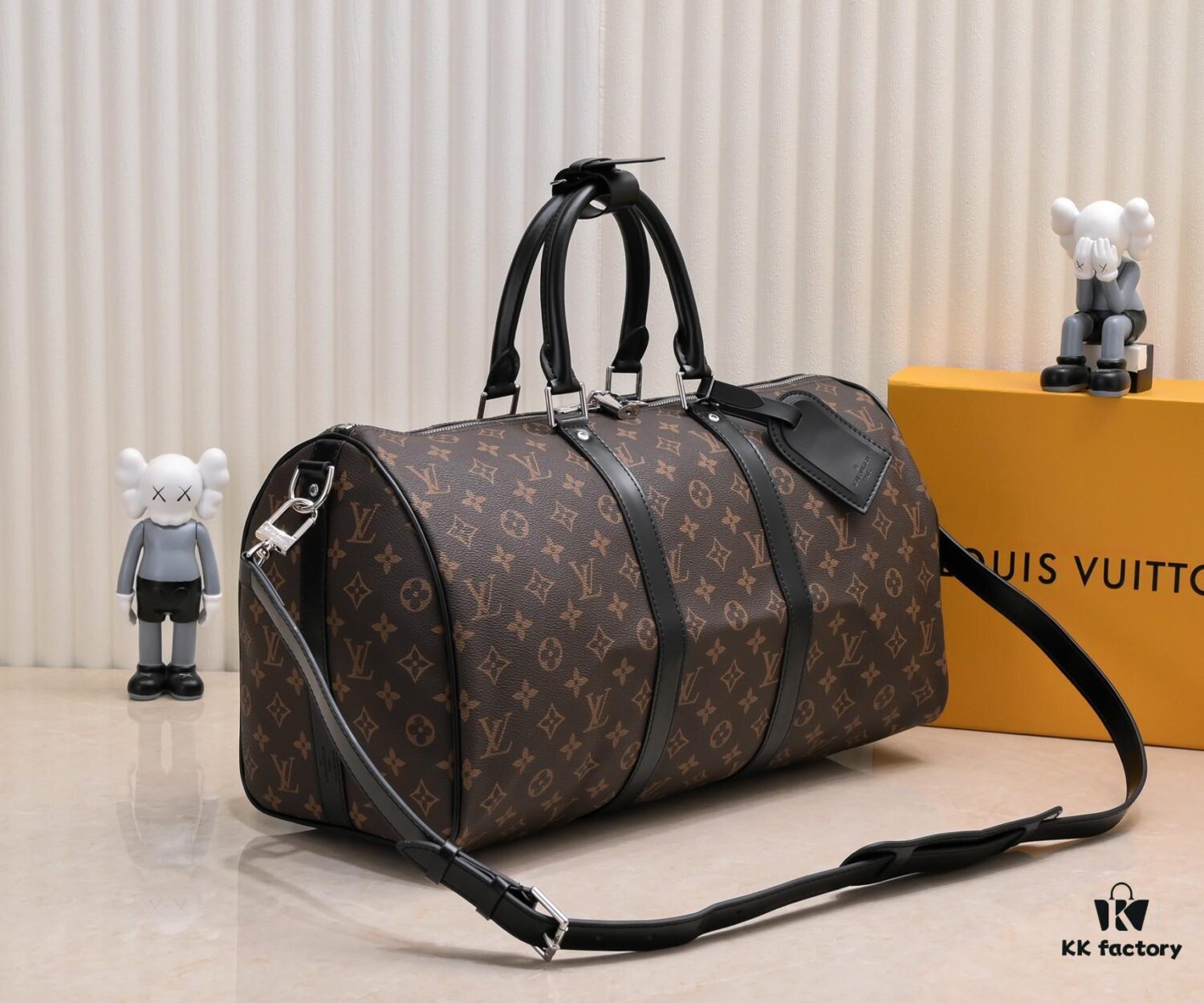 Exclusive Real Photo - Upgraded Version ‼️ Authentic Product ‼️ Highly Acclaimed Keepall 455055 Travel Bag in 5 Colors (with Strap) Available in Three Sizes