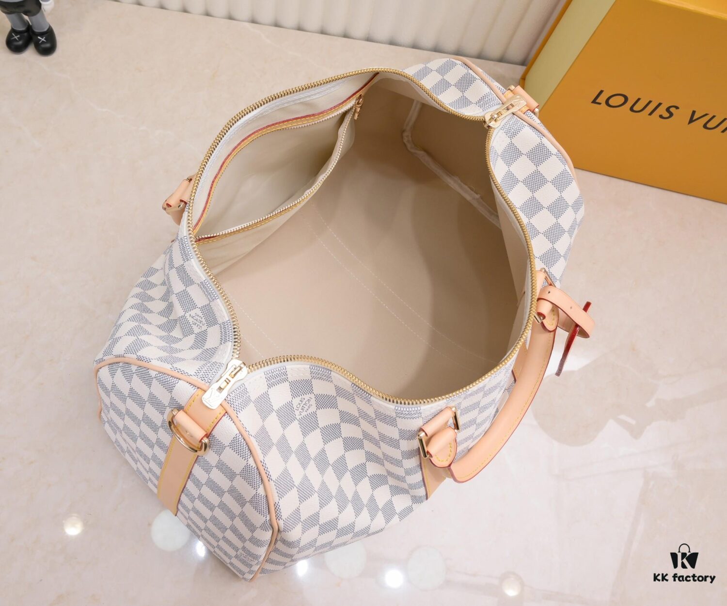 Exclusive Real Shot - Upgraded Version ‼️ Authentic Goods ‼️ Highly Acclaimed Keepall 455055 Travel Bag in 5 Colors (with Shoulder Strap) Available in Three Sizes