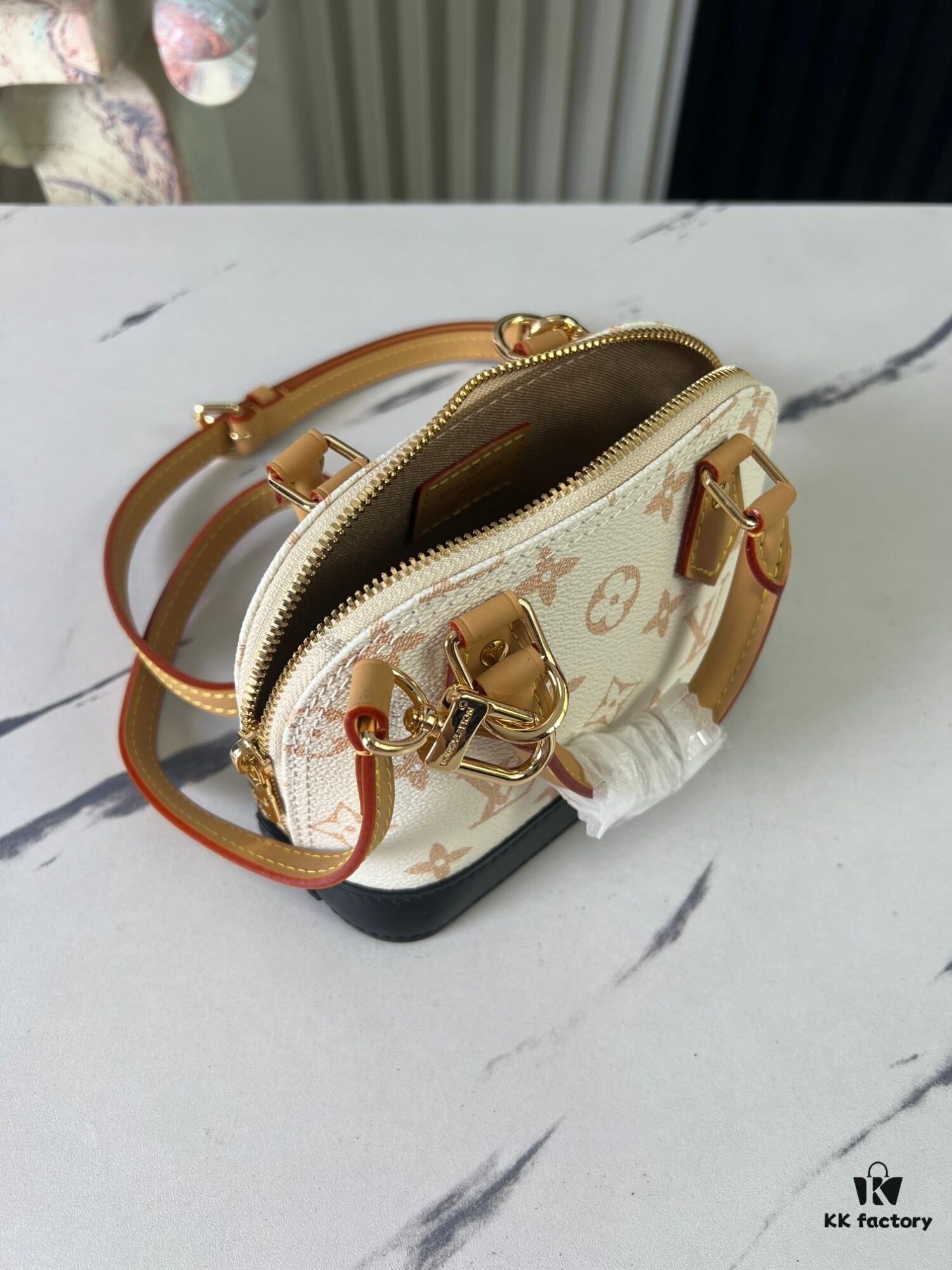 M46895 White Flower 82717 Mini Shell Bag Collection - New Launch Nano Alma Handbag