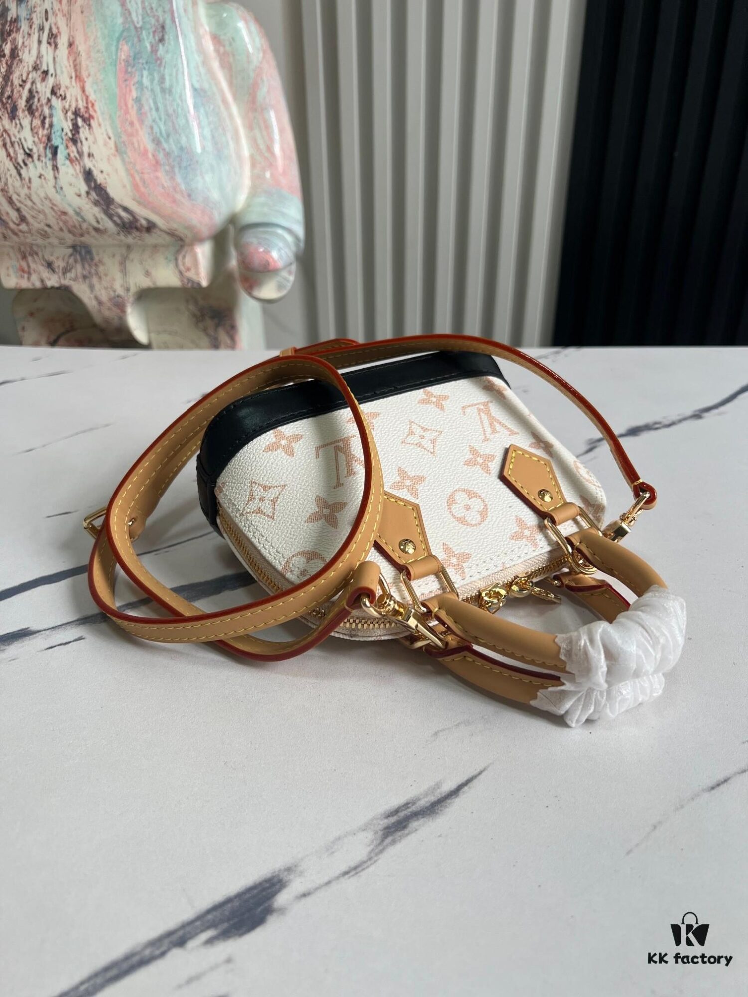 M46895 White Flower 82717 Mini Shell Bag Collection - New Launch Nano Alma Handbag