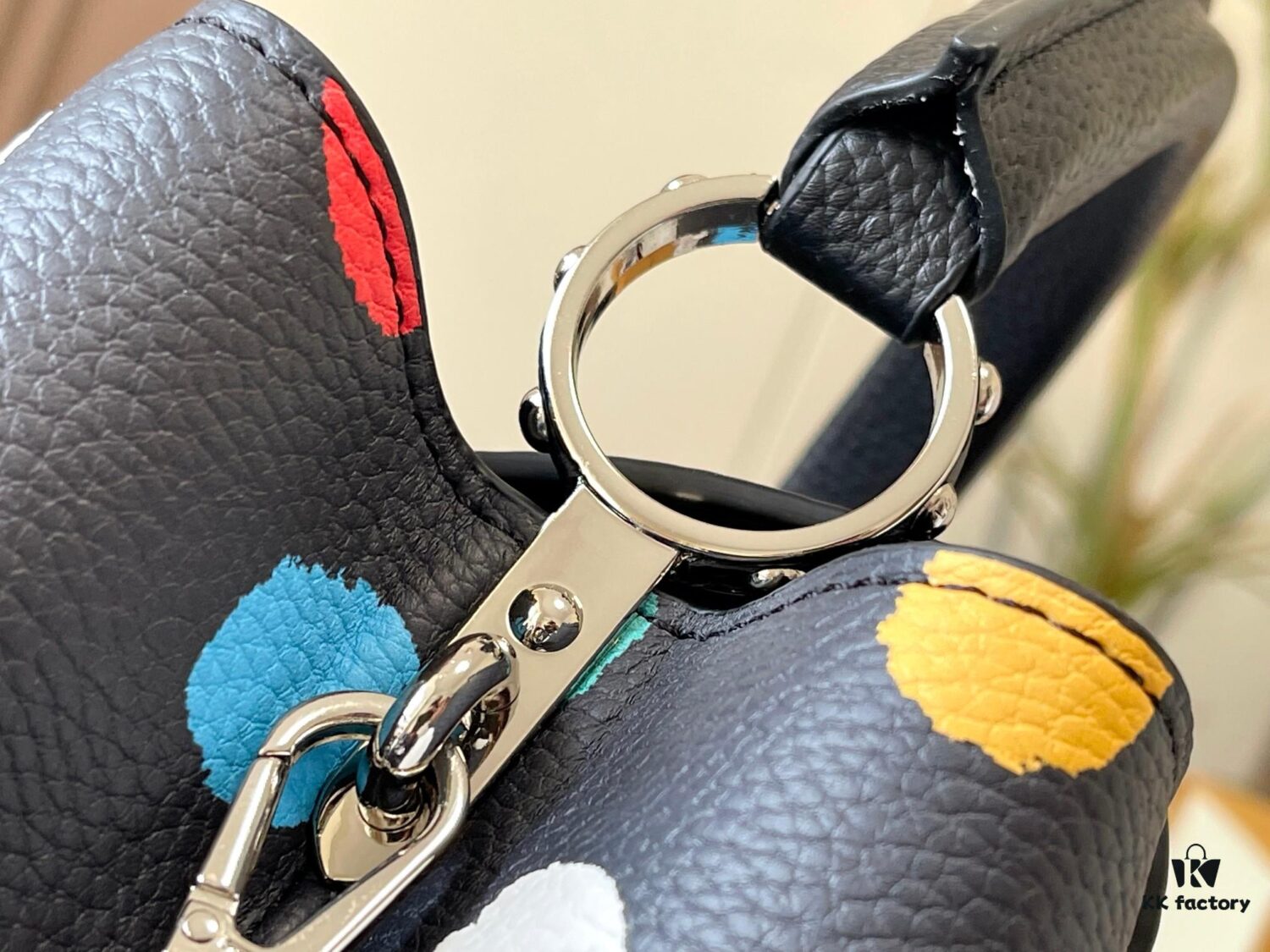 Upgraded M21665 LV x YK Capucines Medium Handbag