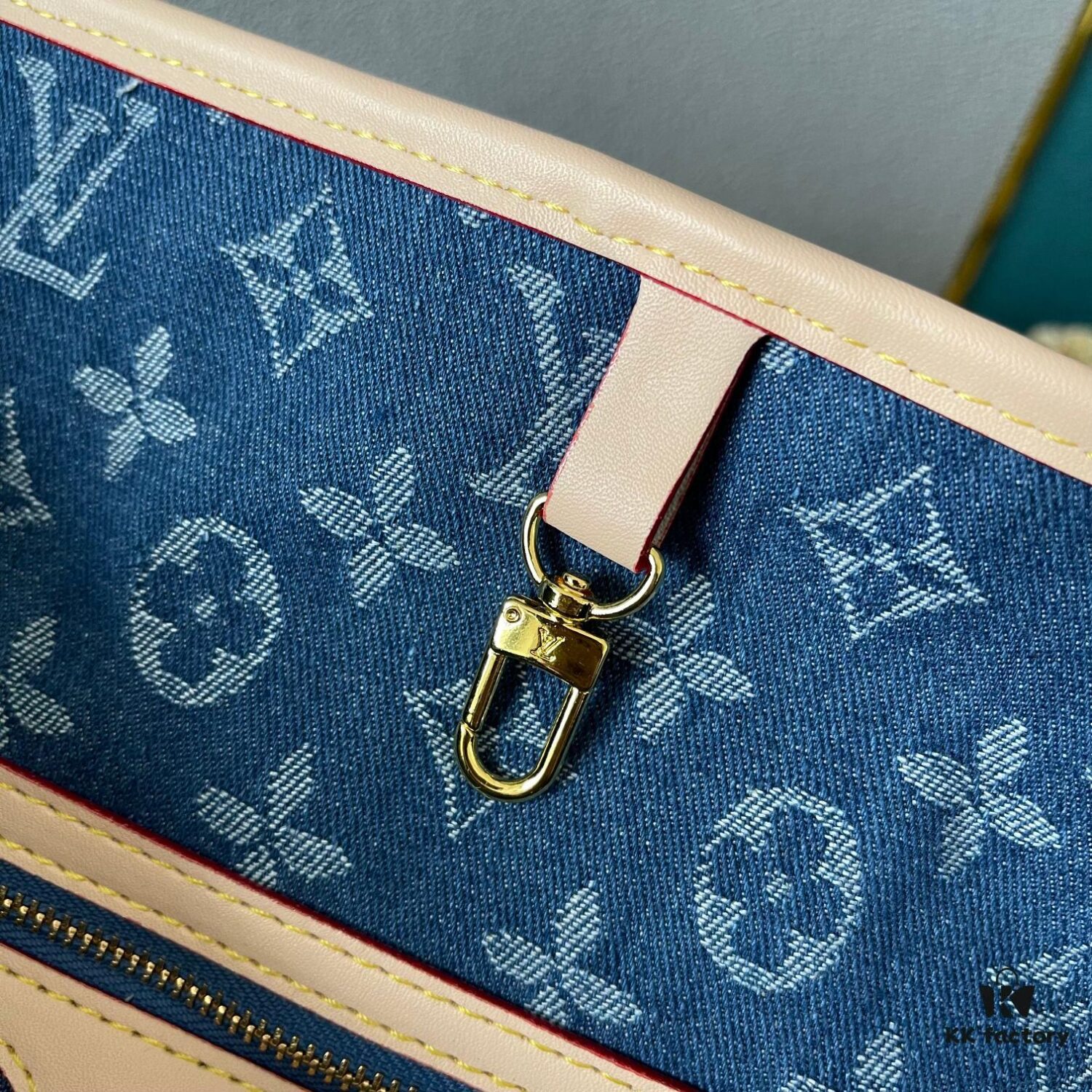 Upgraded M40995 Medium Denim Jacquard Tote Bag 💋💋 Louis Vuitton New Neverfull – A Fresh Reinterpretation of the Iconic Handbag