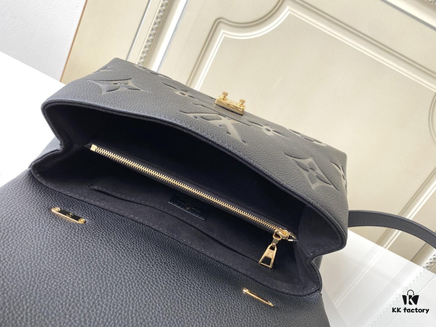 Price Adjustment [Haiyuan External Single Home Purchase] Large Size M45976 Black M46041 Apricot Print MADELEINE Louis Vuitton New Madeleine Medium Handbag in Monogram Empreinte Embossed Leather