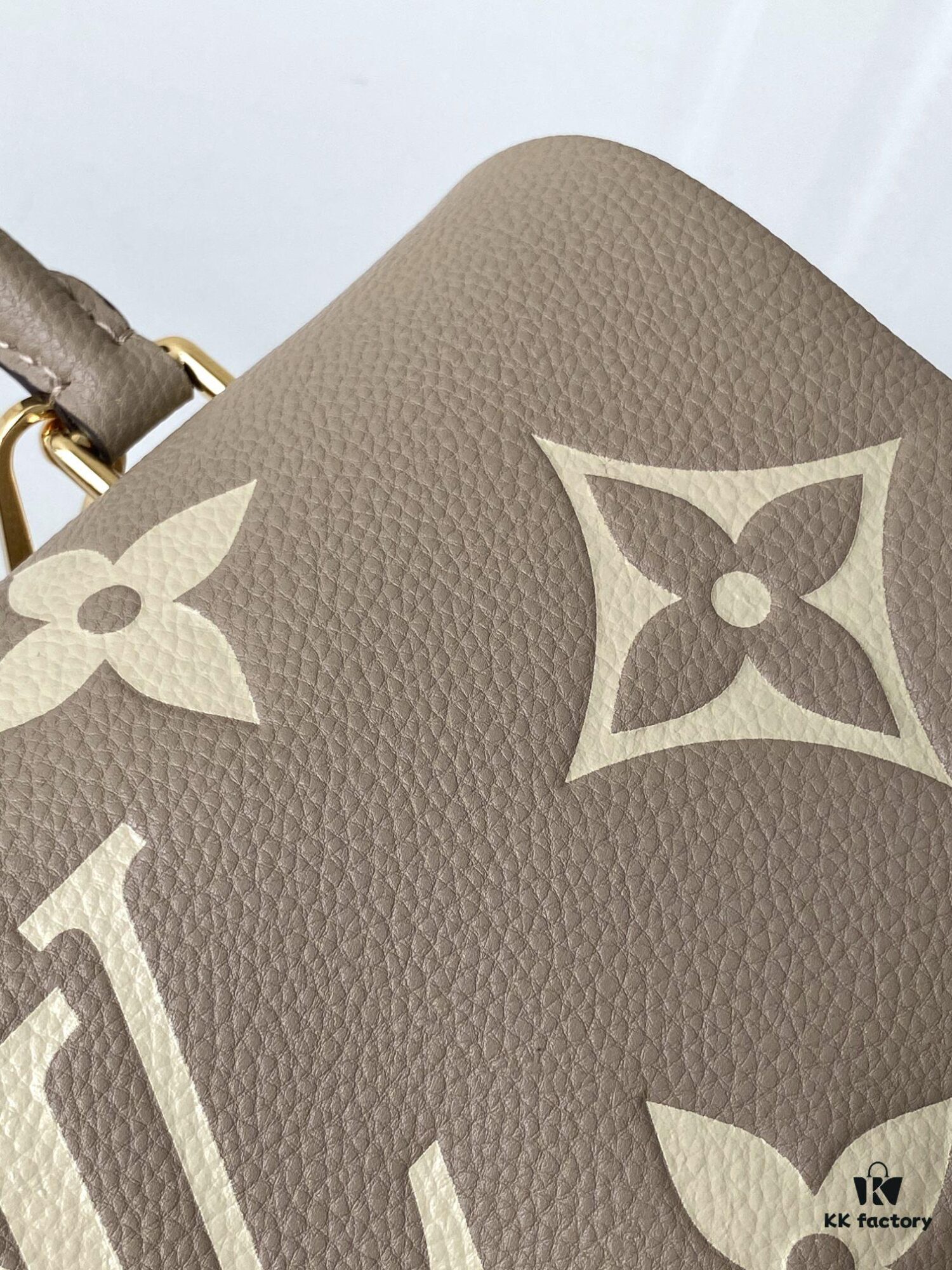 Price Adjustment [Haiyuan External Single Family Shoot] Large Size M45976 Black M46041 Apricot Print MADELEINE Louis Vuitton New Madeleine Medium Handbag Crafted in Monogram Empreinte Embossed Leather