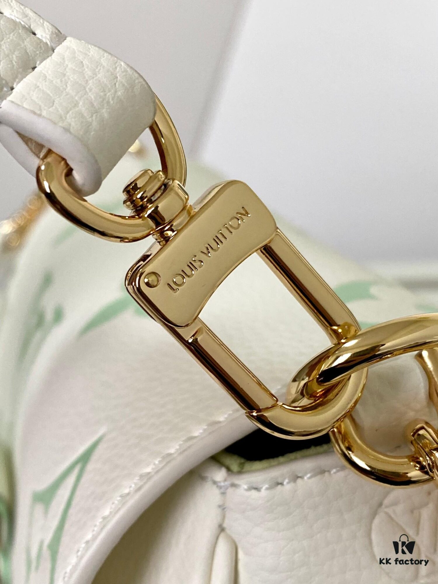 FAVORITE Handbag m46842 Matcha Green (Milk)