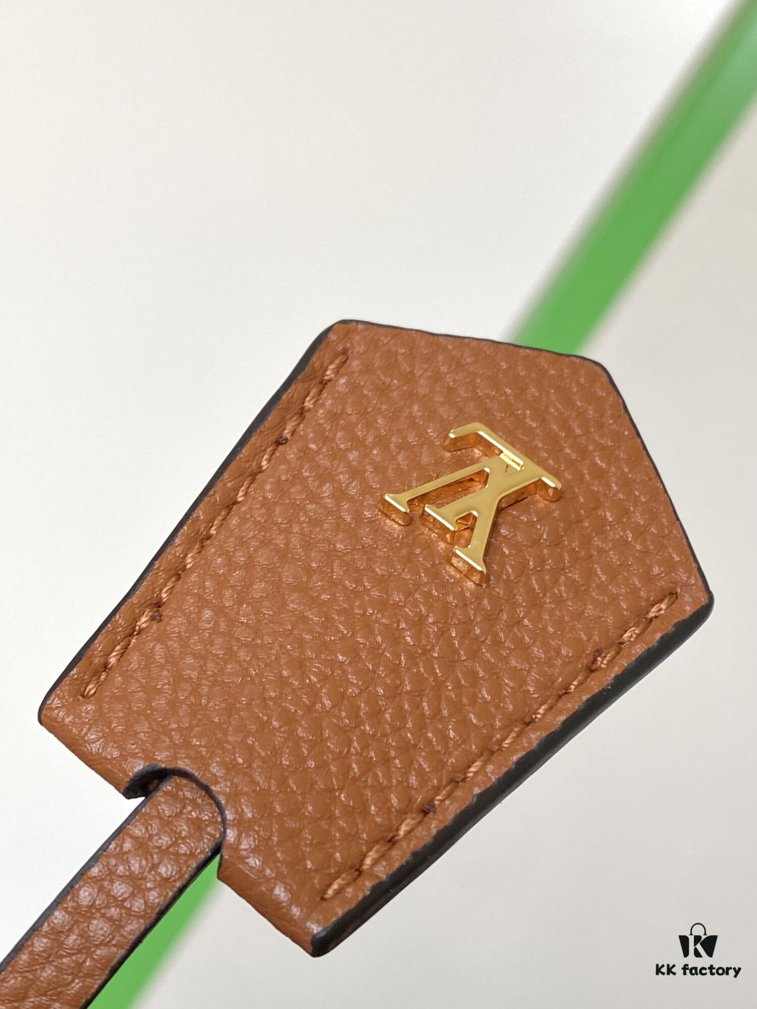 M22925 Brown Lock It MM Bag