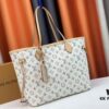 M40995 Medium Shopping Bag 💋💋 Louis Vuitton New Neverfull, A Fresh Reinterpretation of the Iconic Handbag