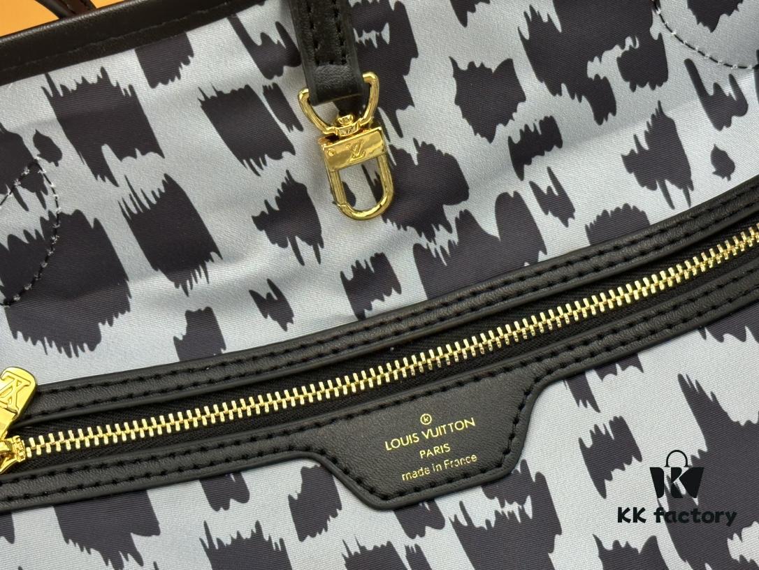 M40995 Medium Shopping Bag 💋💋 Louis Vuitton New Neverfull, A Fresh Reinterpretation of a Classic Handbag