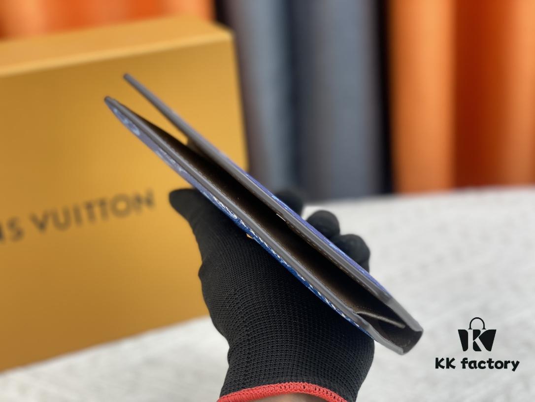 Wallet Model: N62665 Blue with Coffee-Colored Louis Vuitton Classic Brazza Wallet