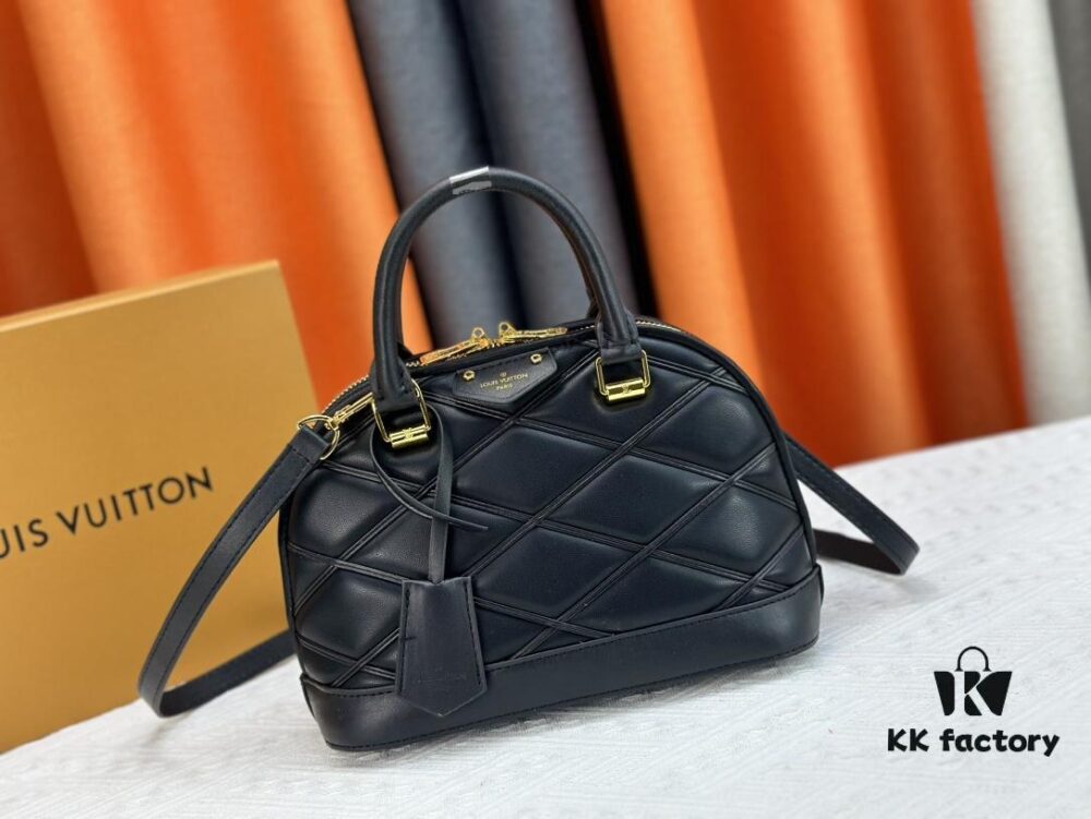 Model: M23666 Shell Bag 💋💋 This Alma BB Handbag Draws Inspiration from the Diamond-Quilted Lining of Louis Vuitton's Rigid Trunks