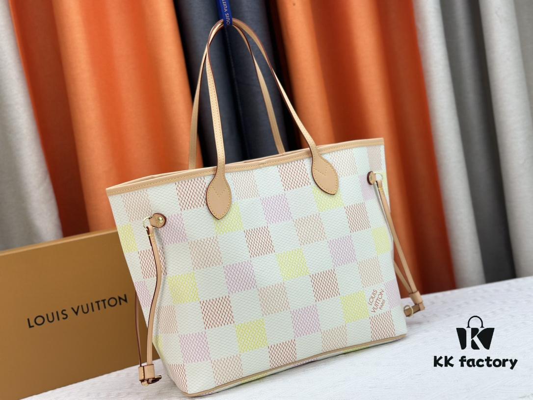 M40995 Medium Shopping Bag 💋💋 Louis Vuitton New Neverfull, A Fresh Take on the Iconic Bag Exploring Refined Interior Details