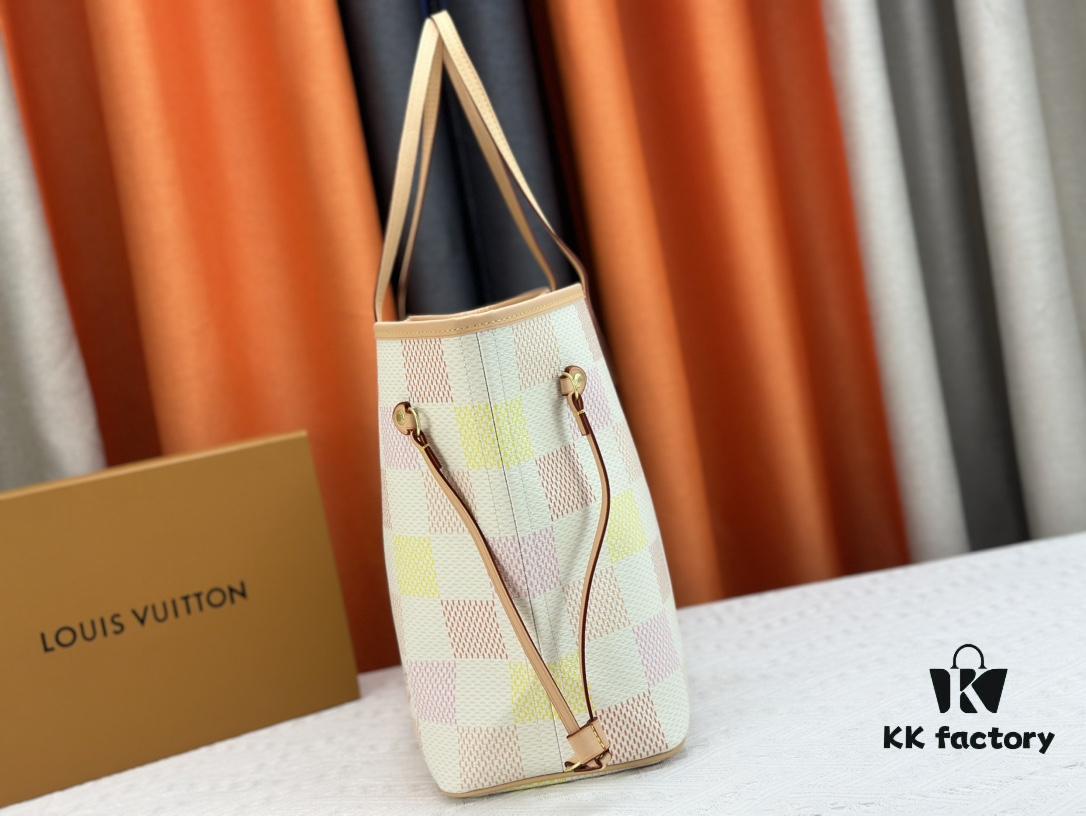 M40995 Medium Shopping Bag 💋💋 Louis Vuitton New Neverfull, A Fresh Take on the Iconic Bag Exploring Refined Interior Details