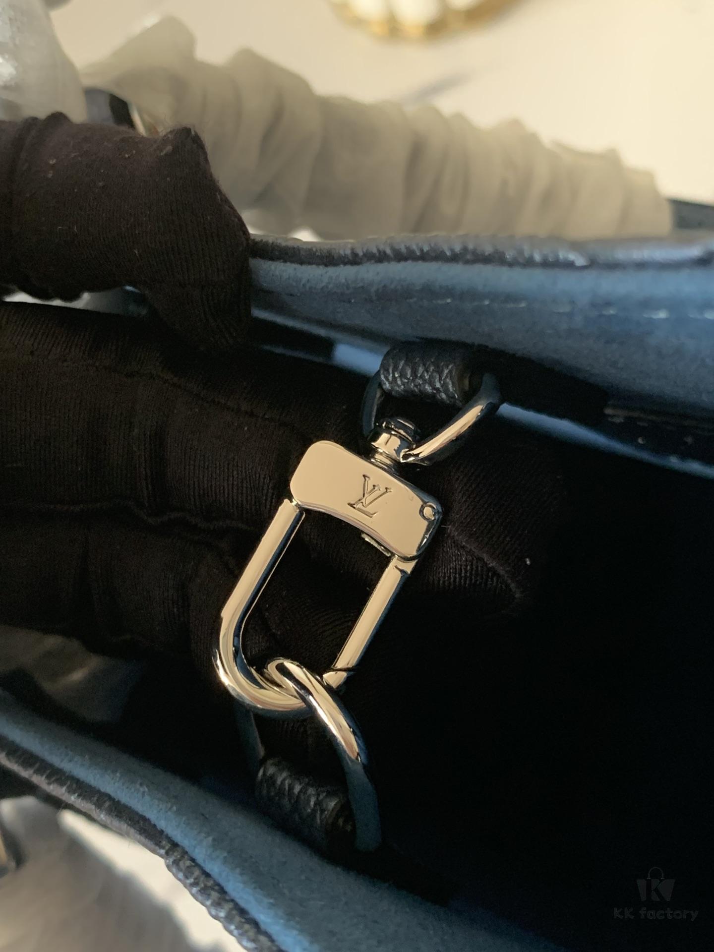 Top-Grade Full-Grain Leather, Exclusive Real Photo - M45595 Pearl Blue Full Leather Matelassé By The Pool Capsule Collection OnTheGo Medium Tote Bag