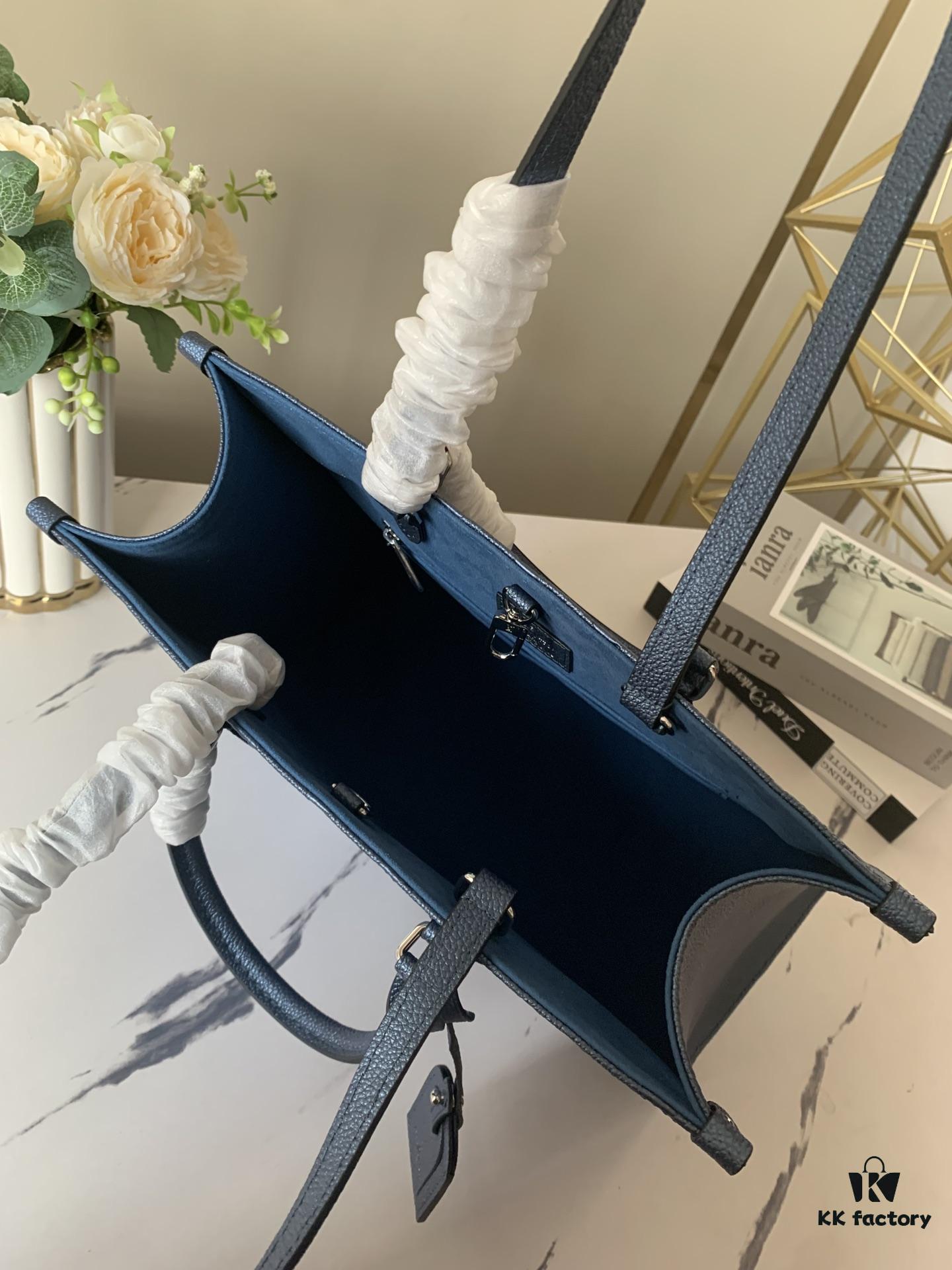 Top-Grade Full-Grain Leather, Exclusive Real Photo - M45595 Pearl Blue Full Leather Matelassé By The Pool Capsule Collection OnTheGo Medium Tote Bag