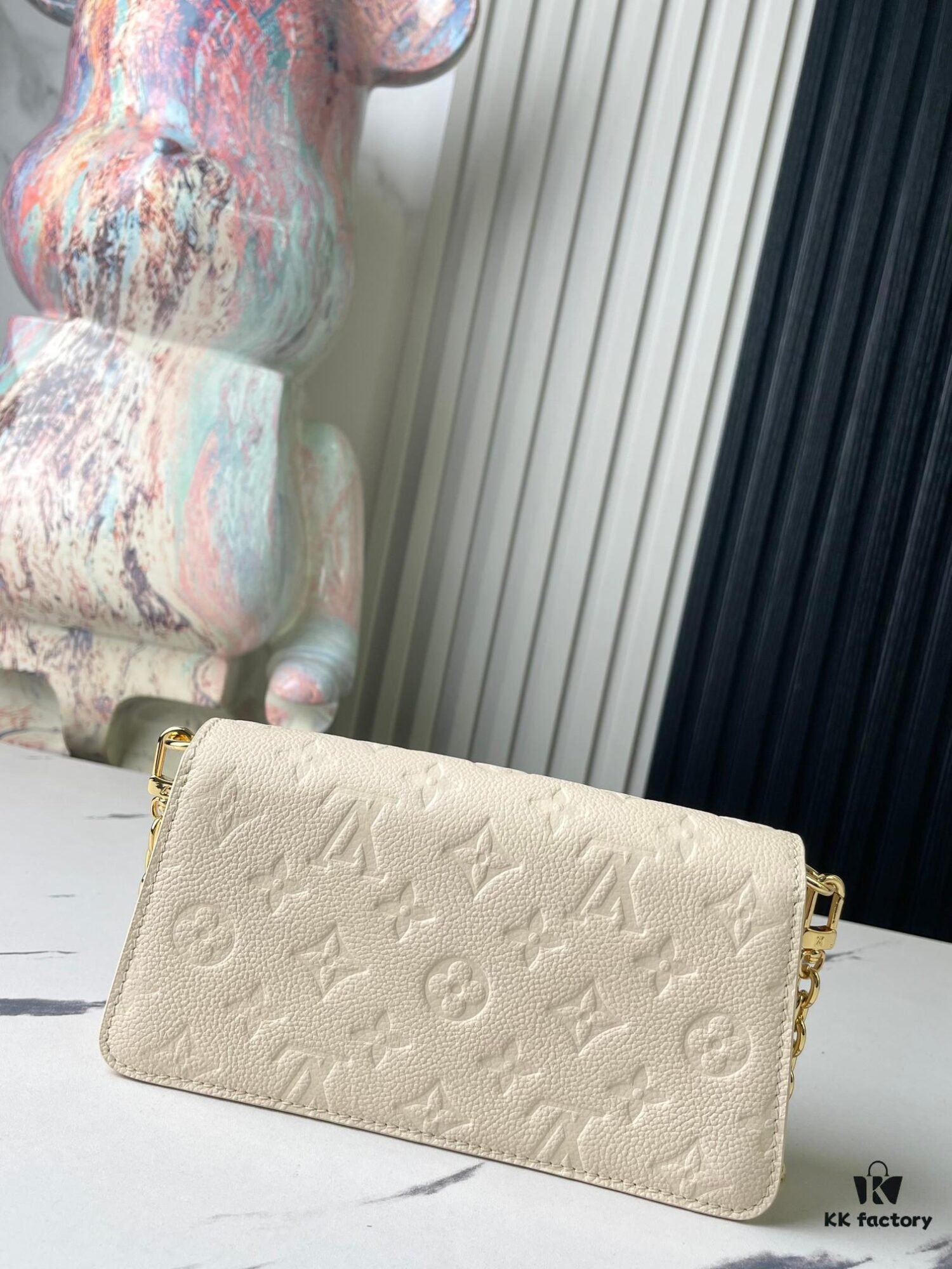 Top-tier Original Surplus, Exclusive Real Photos: M82836 White Full Leather Embossed Wallet On Chain Metis Chain Bag, M82836 82637 Black Embossed
