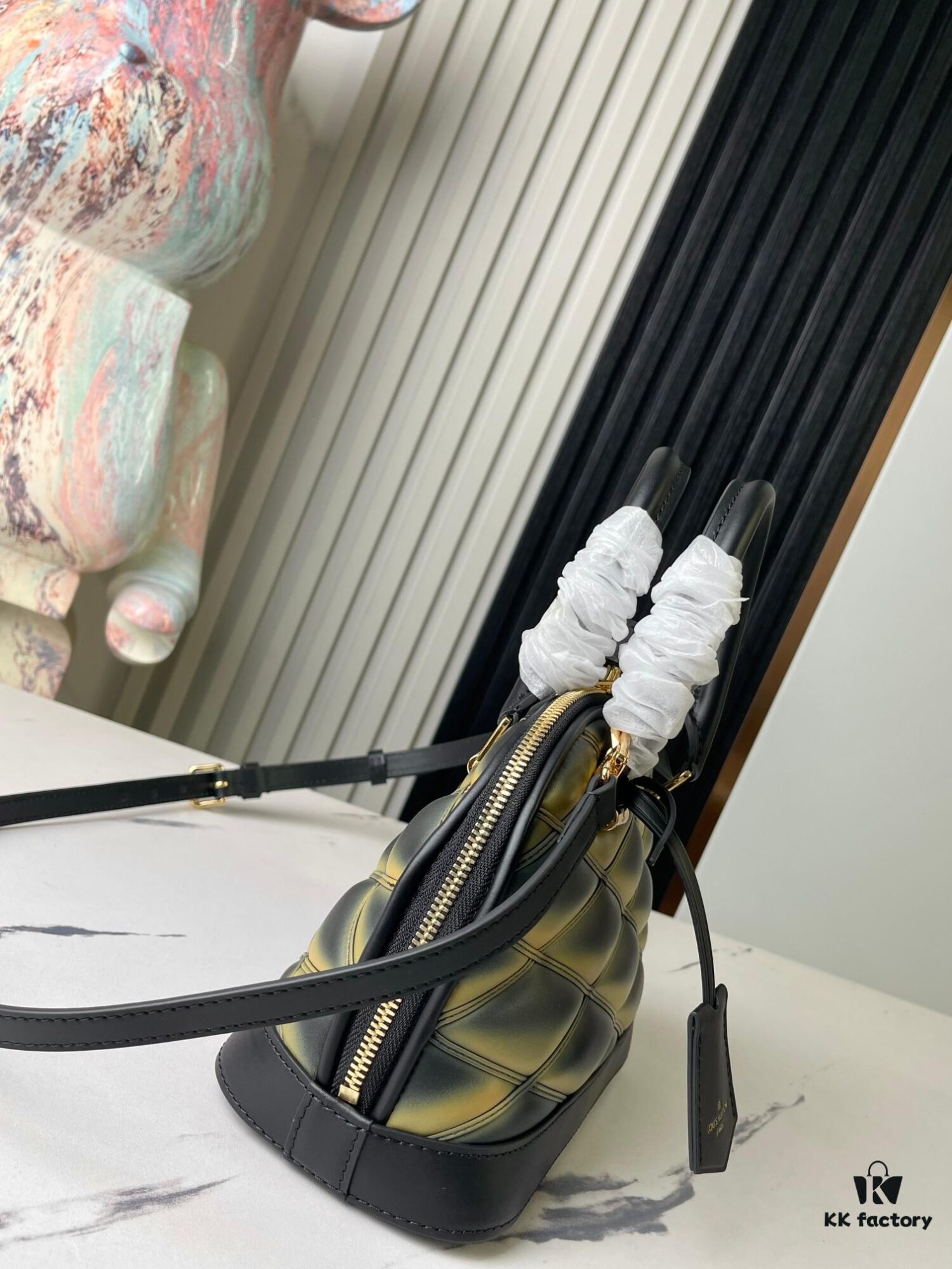 M23576 Gradient Quilted Full Leather Shell Bag Series Alma BB Handbag