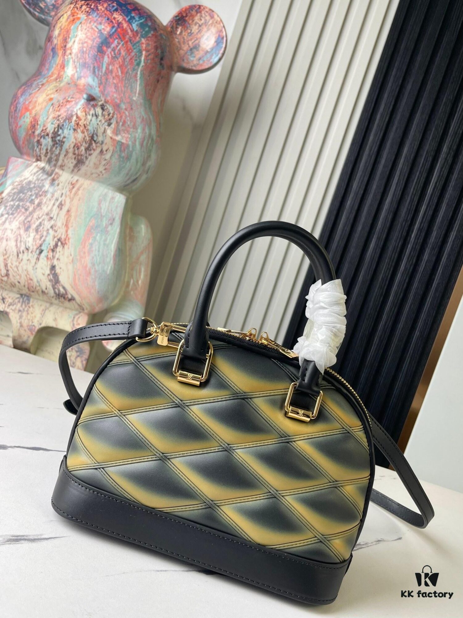 M23576 Gradient Quilted Full Leather Shell Bag Series Alma BB Handbag