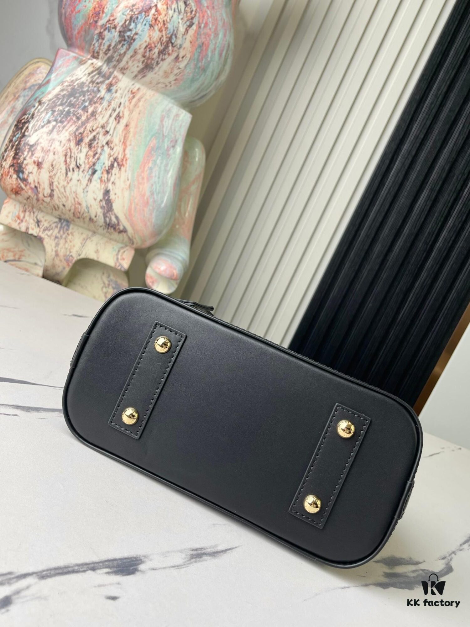 M23576 Gradient Quilted Full Leather Shell Bag Series Alma BB Handbag