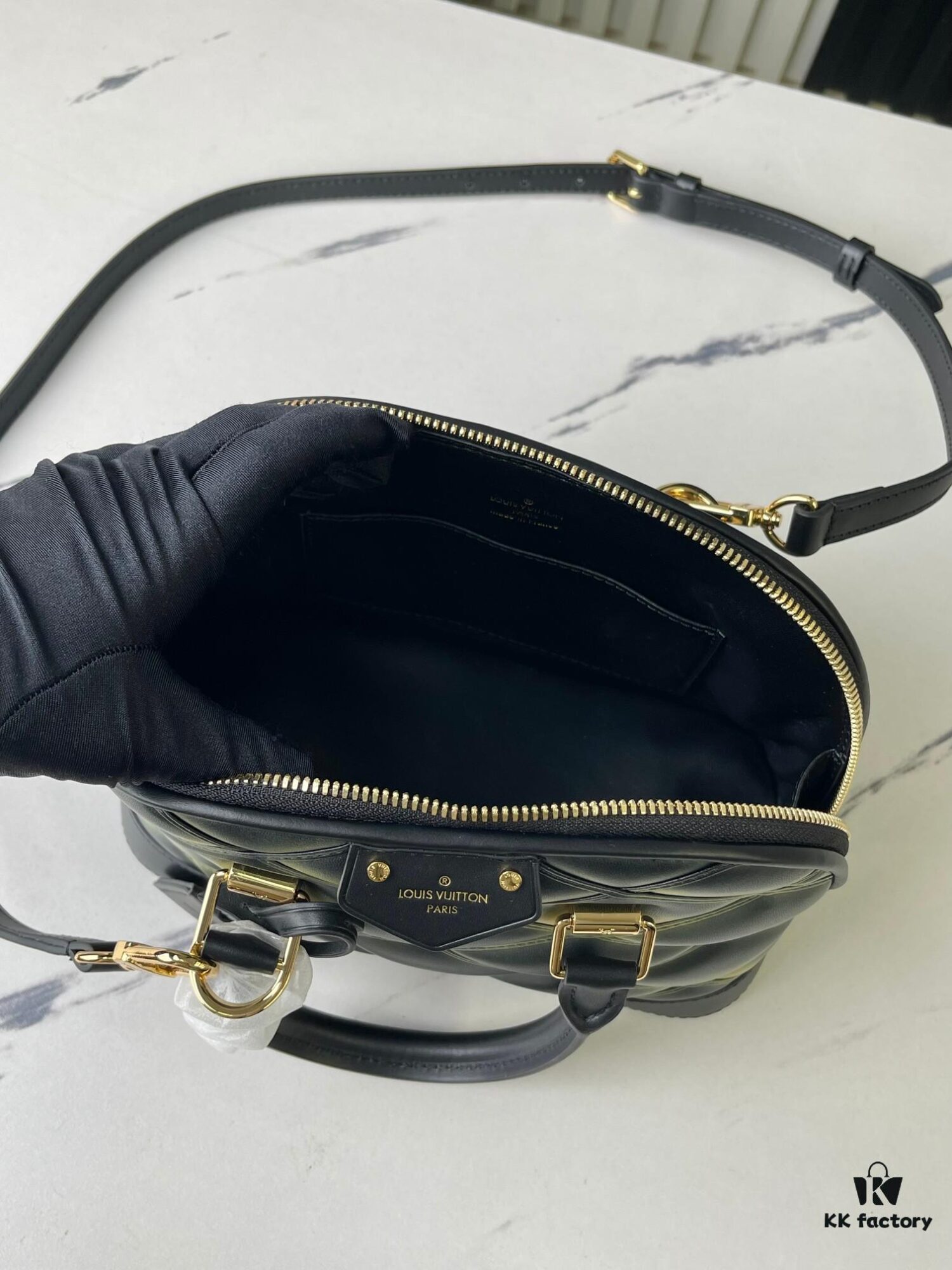 M23576 Gradient Quilted Full Leather Shell Bag Series Alma BB Handbag