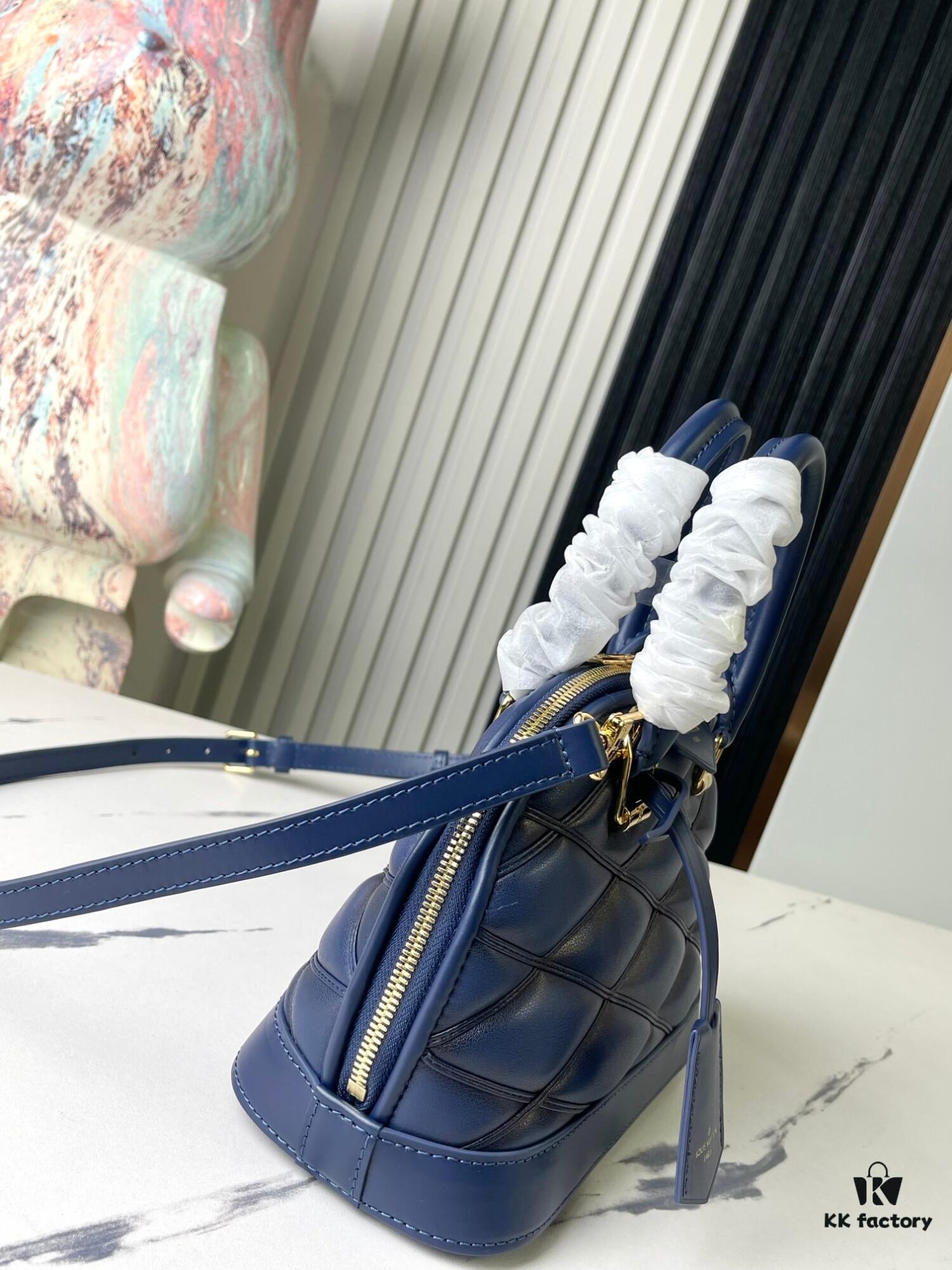 Top Quality Original Design Exclusive Real Shot M23666 Deep Blue Diamond Quilted Full Leather Clam Shell Bag Series Alma BB Handbag