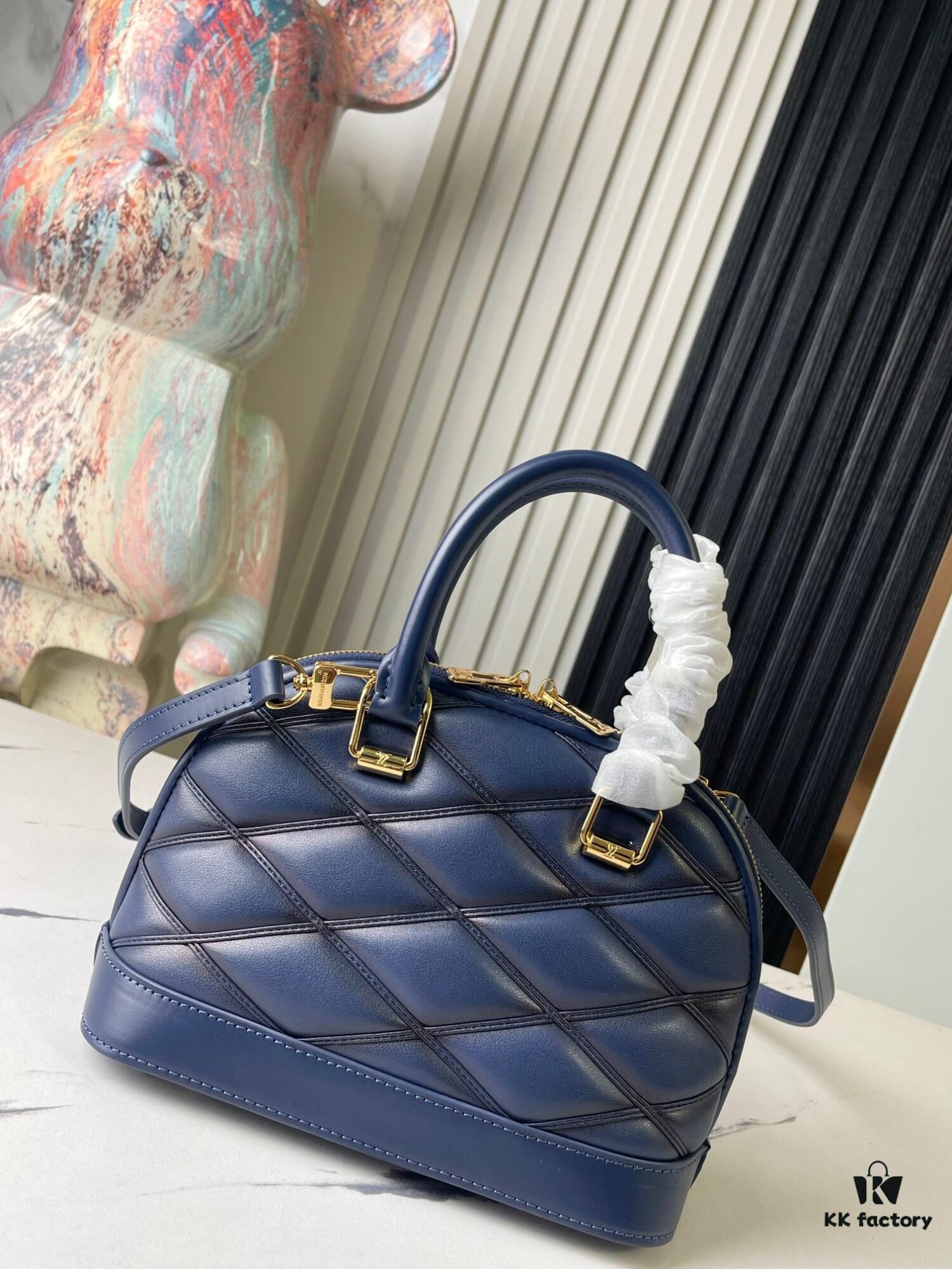 Top Quality Original Design Exclusive Real Shot M23666 Deep Blue Diamond Quilted Full Leather Clam Shell Bag Series Alma BB Handbag