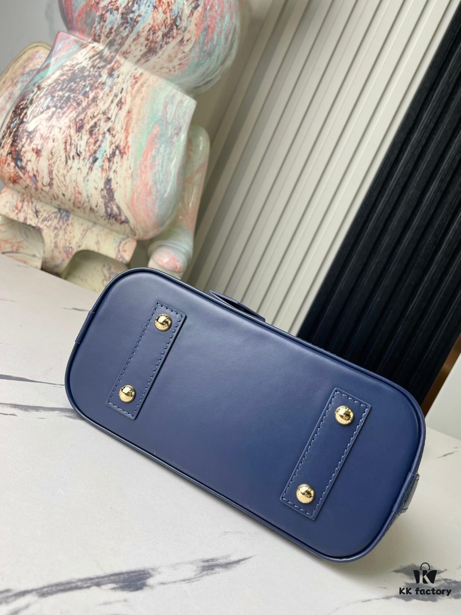 Top Quality Original Design Exclusive Real Shot M23666 Deep Blue Diamond Quilted Full Leather Clam Shell Bag Series Alma BB Handbag