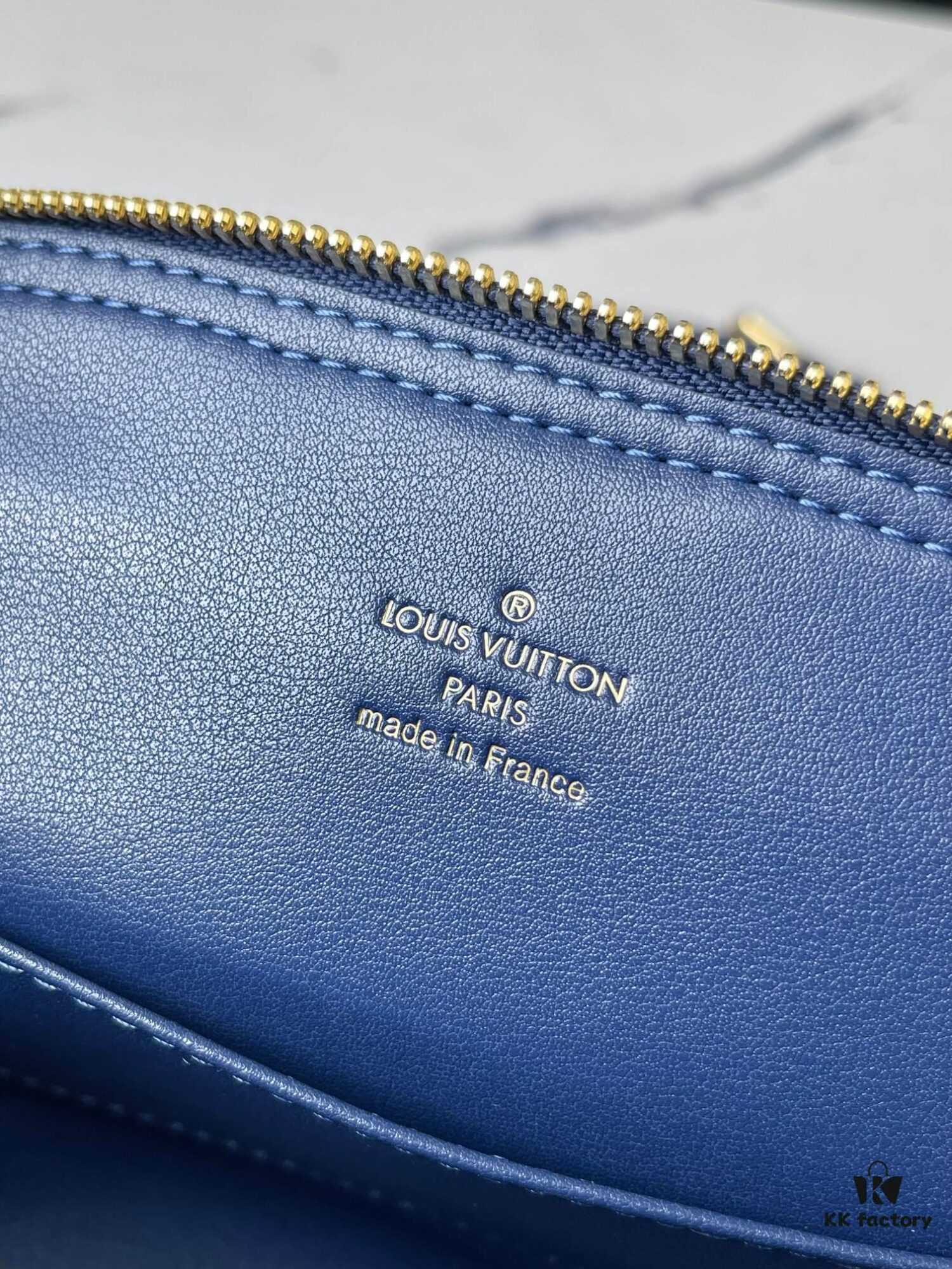 Top Quality Original Design Exclusive Real Shot M23666 Deep Blue Diamond Quilted Full Leather Clam Shell Bag Series Alma BB Handbag