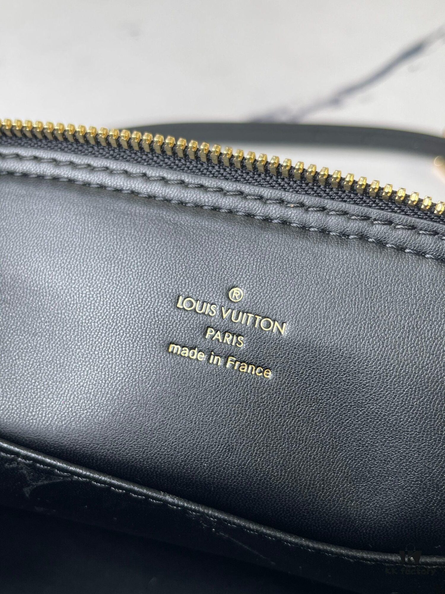 Top-tier Original Stock Exclusive Real Photos M83048 Black Diamond-quilted Full Leather Alma BB Clutch Bag