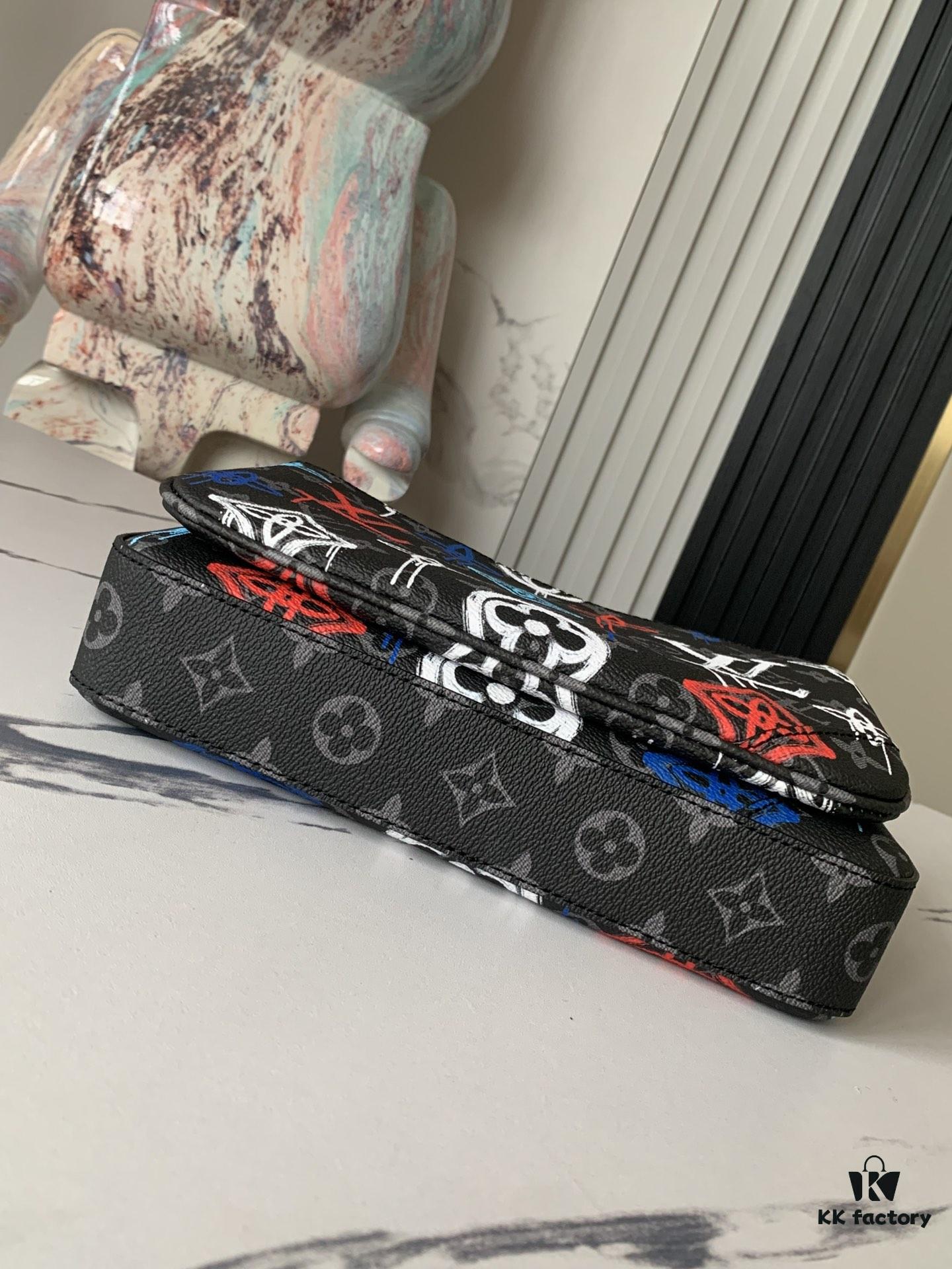 Top-tier Original Replica, Exclusive Real-shot: M21396 Trio Messenger Bag Unveils the Trendy Charm of Damier Spray