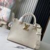 Top-tier Original Order, Exclusive Real Photos: M23637 White Full Leather Square Bag Series Lock & Go Handbag M22311
