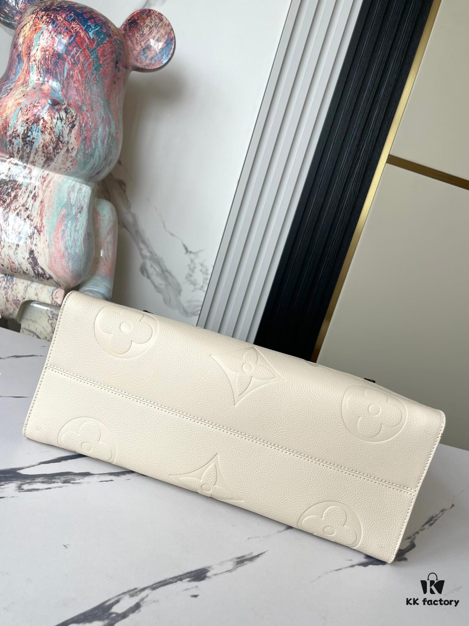 Top-Grade Full-Grain Leather, Exclusive Real Photos: M45933 White Beige Matelassé, Mama Bag Series M45081 Milky White M44925 Black Size: 41.0 x 34.0 x 19.0 cm Louis Vuitton Onthego Large Tote