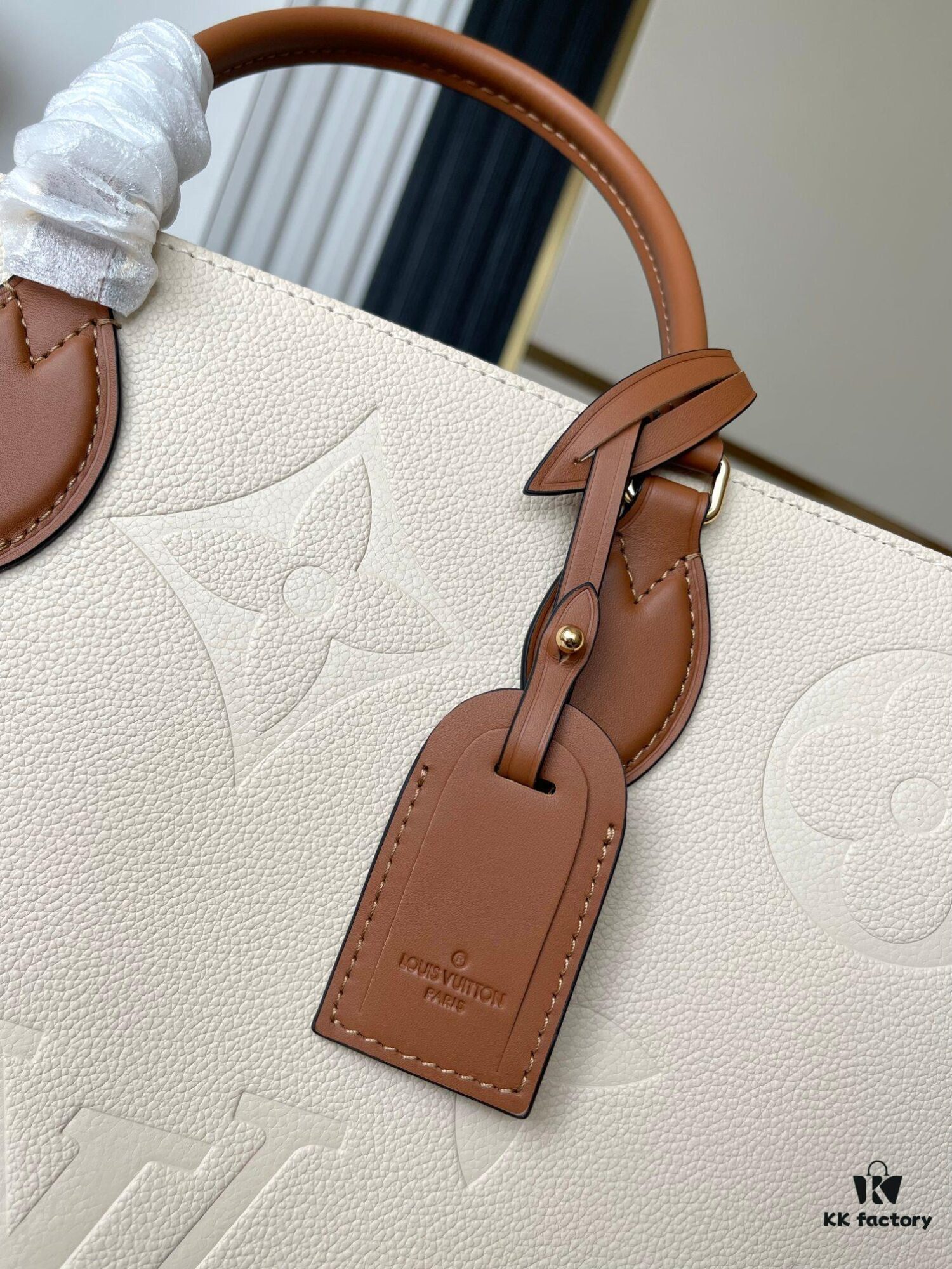 Top-Grade Full-Grain Leather, Exclusive Real Photos: M45933 White Beige Matelassé, Mama Bag Series M45081 Milky White M44925 Black Size: 41.0 x 34.0 x 19.0 cm Louis Vuitton Onthego Large Tote