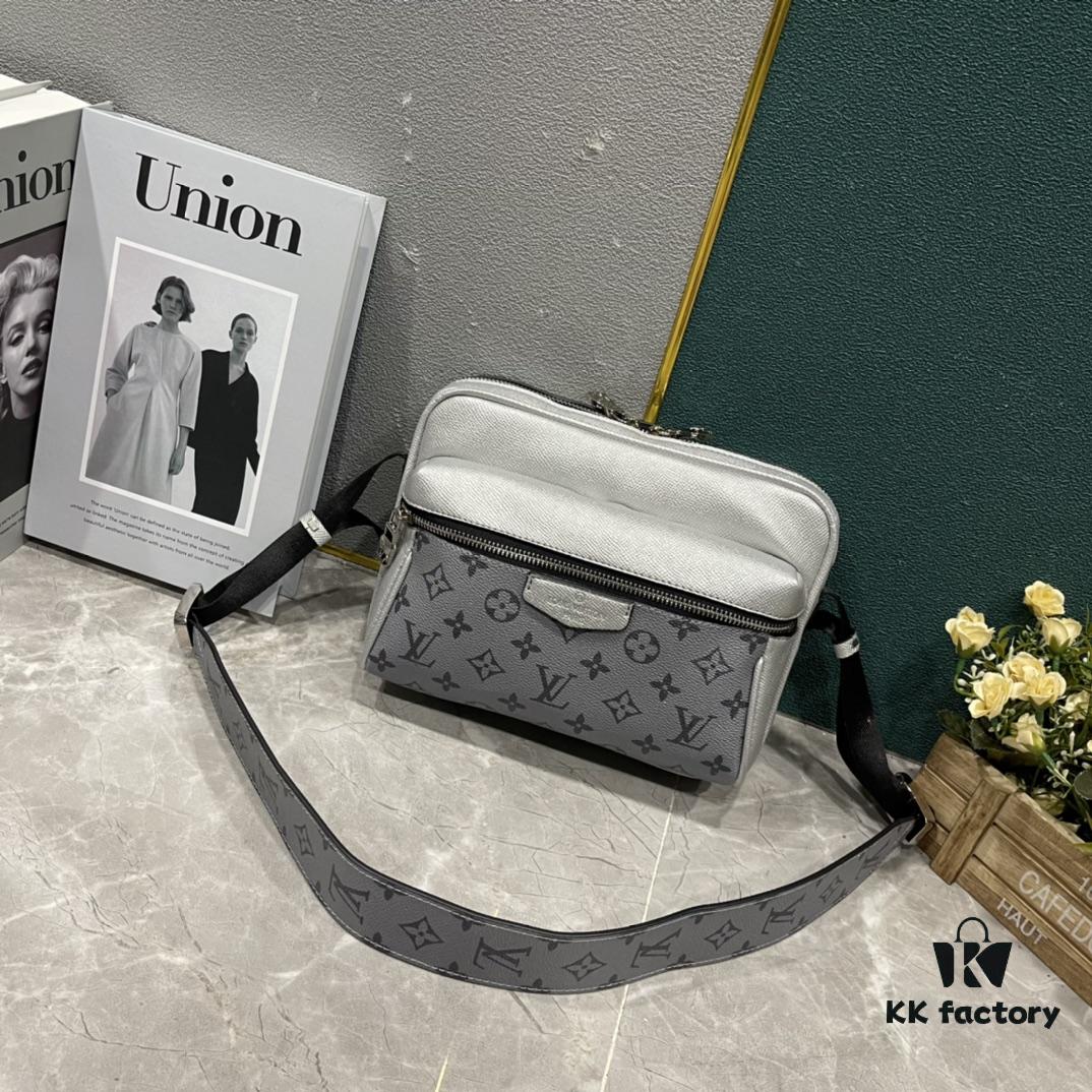 Upgraded M30233 M30241 M30830 Louis Vuitton Outdoor Messenger Bag in Taïga Leather and Monogram Canvas for Spring-Summer 2019