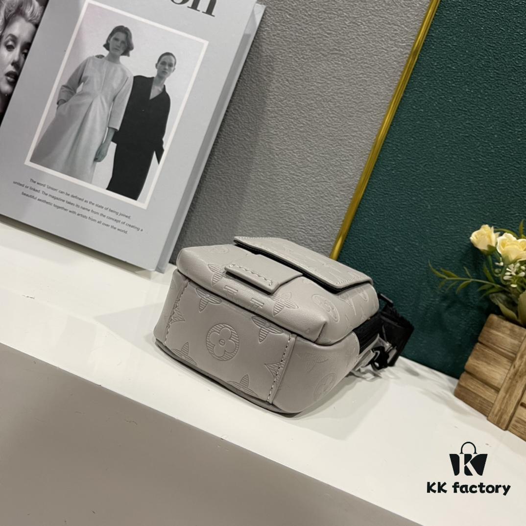 Upgraded Version! Latest Release! M81321 M81323 M81005 Black Grey Floral, Black Embossed, Grey Embossed Flap Double Phone Pouch — A Capsule Collection by Japanese Designer and DJ Nigo and Virgil Abloh for Louis Vuitton. This Flap Double phone bag features a shoulder strap, black-silver two-tone flap, messenger-style design, ideal for storing your phone and daily essentials.