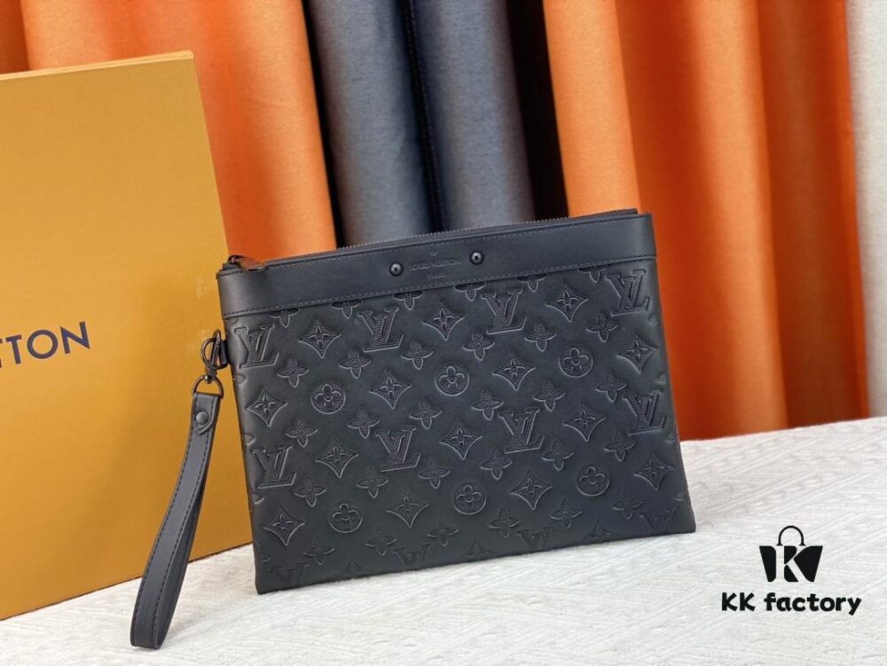 M81848 M81569 M82079 Exclusive Real Shot! To-Go Handheld Bag from Louis Vuitton's Late 2022 'Room with a View' Collection