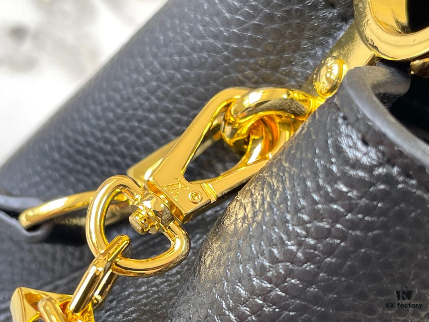 Top-Quality Original M14393 Black Capucines East West Mini Handbag