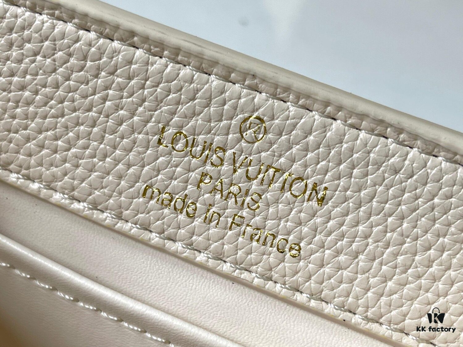 Top-Quality Guangzhou Stock M14393 White Capucines East West Mini Bag