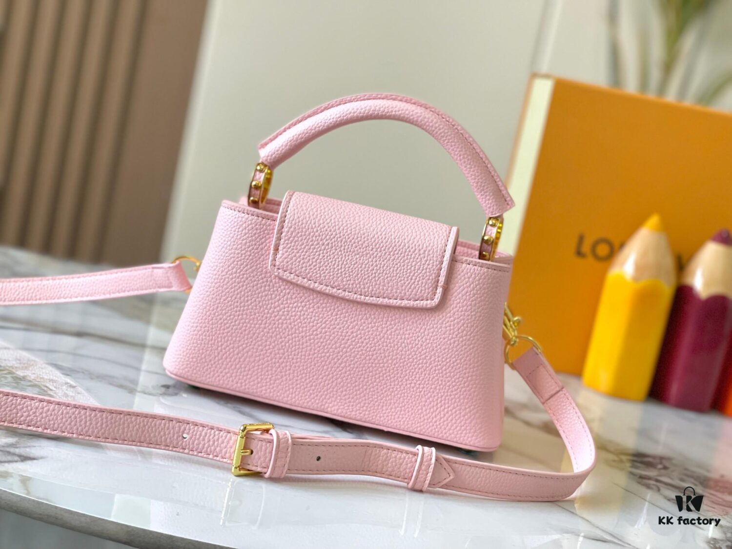 Guangzhou Stock Top Quality Original M14393 Pink Capucines East West Mini Handbag