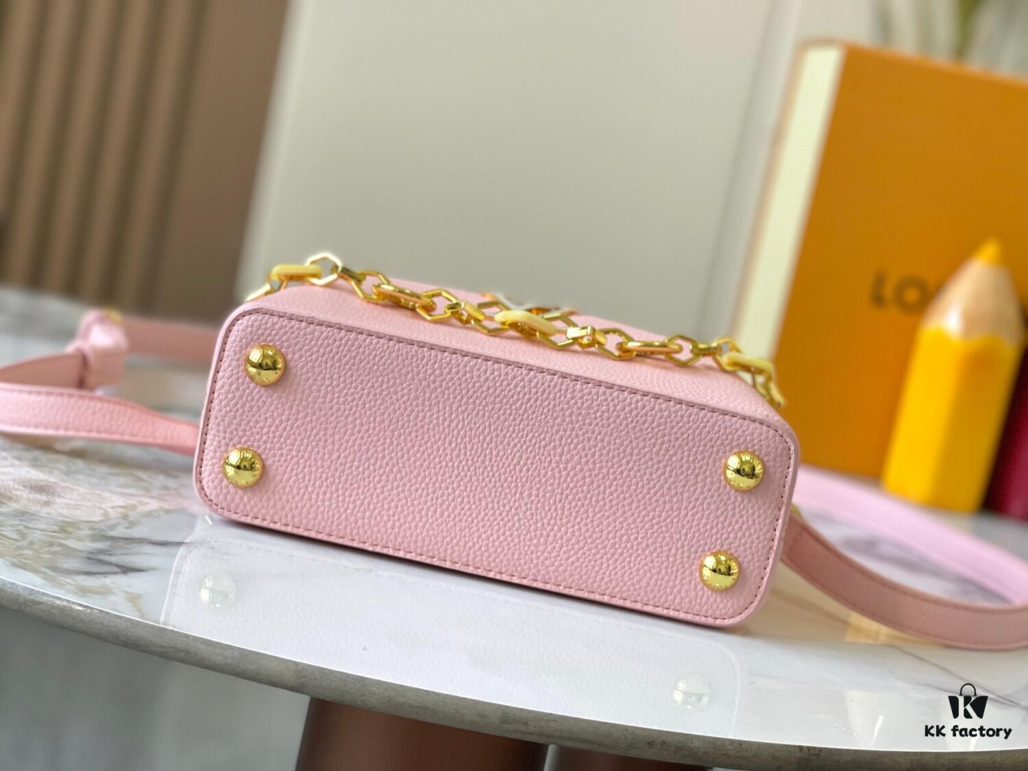 Guangzhou Stock Top Quality Original M14393 Pink Capucines East West Mini Handbag