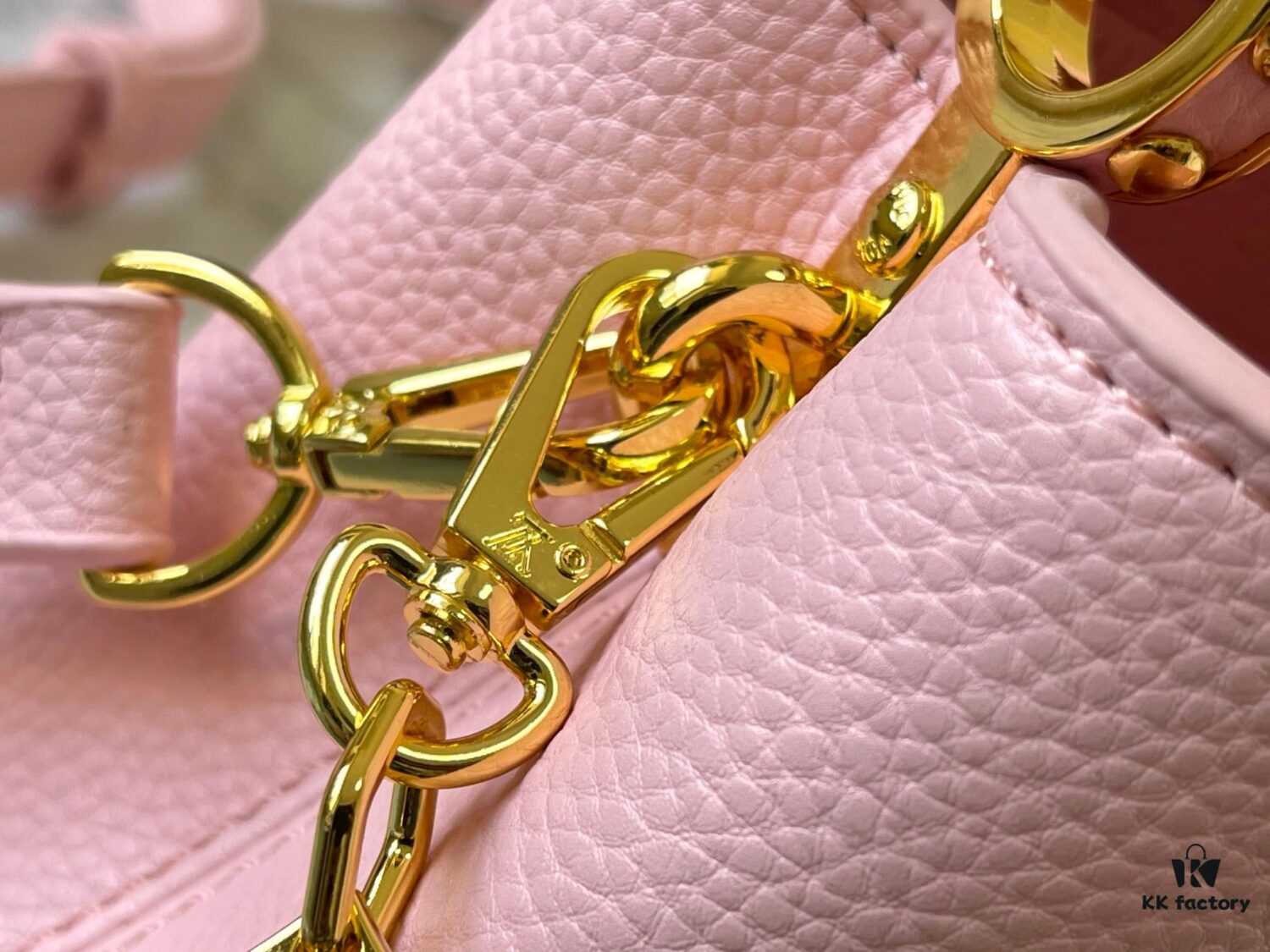 Guangzhou Stock Top Quality Original M14393 Pink Capucines East West Mini Handbag