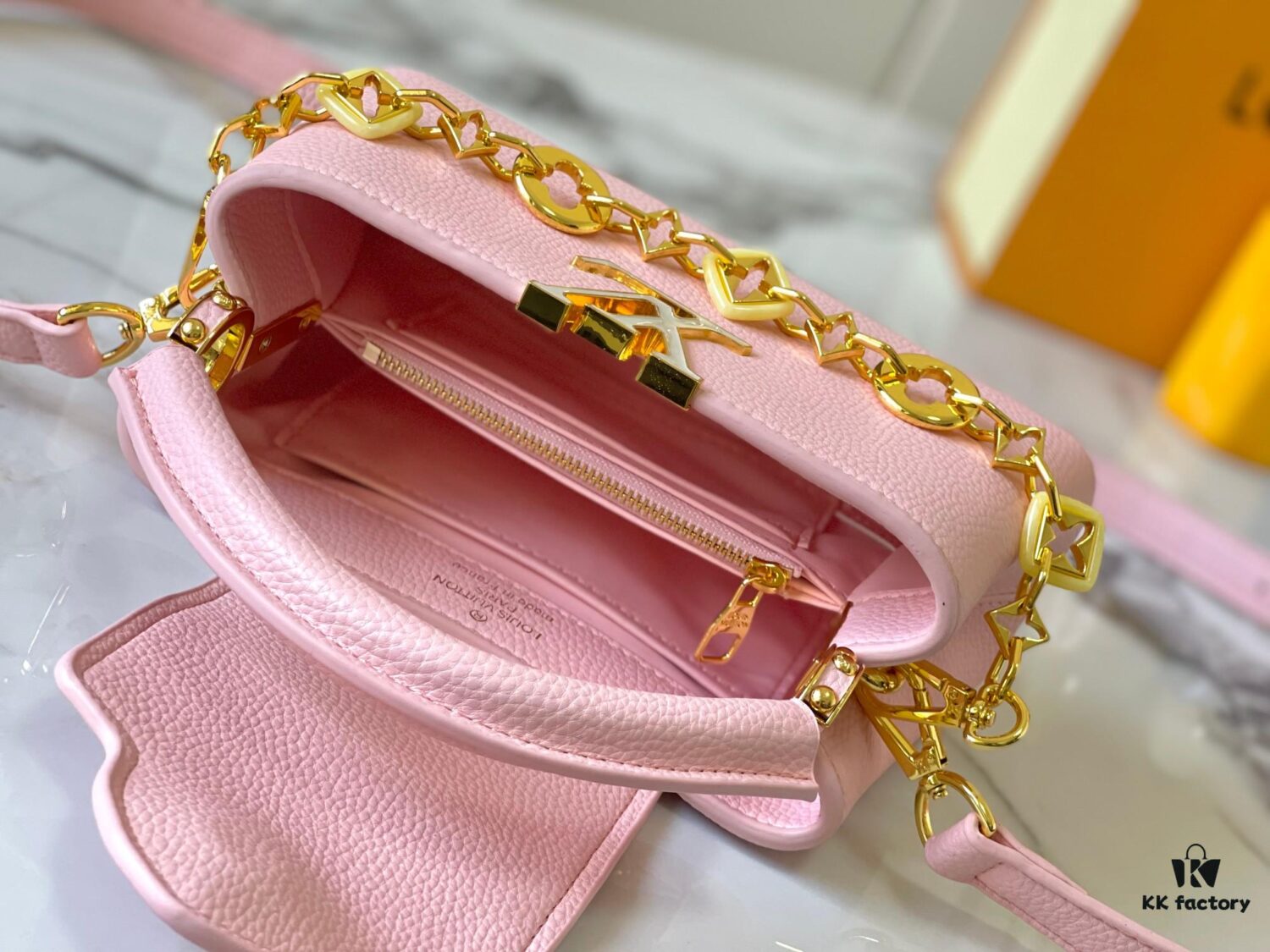 Guangzhou Stock Top Quality Original M14393 Pink Capucines East West Mini Handbag