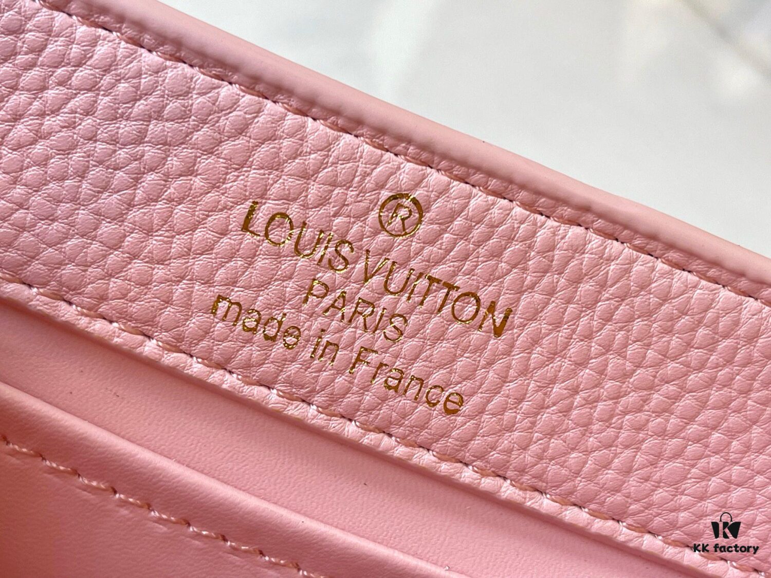 Guangzhou Stock Top Quality Original M14393 Pink Capucines East West Mini Handbag