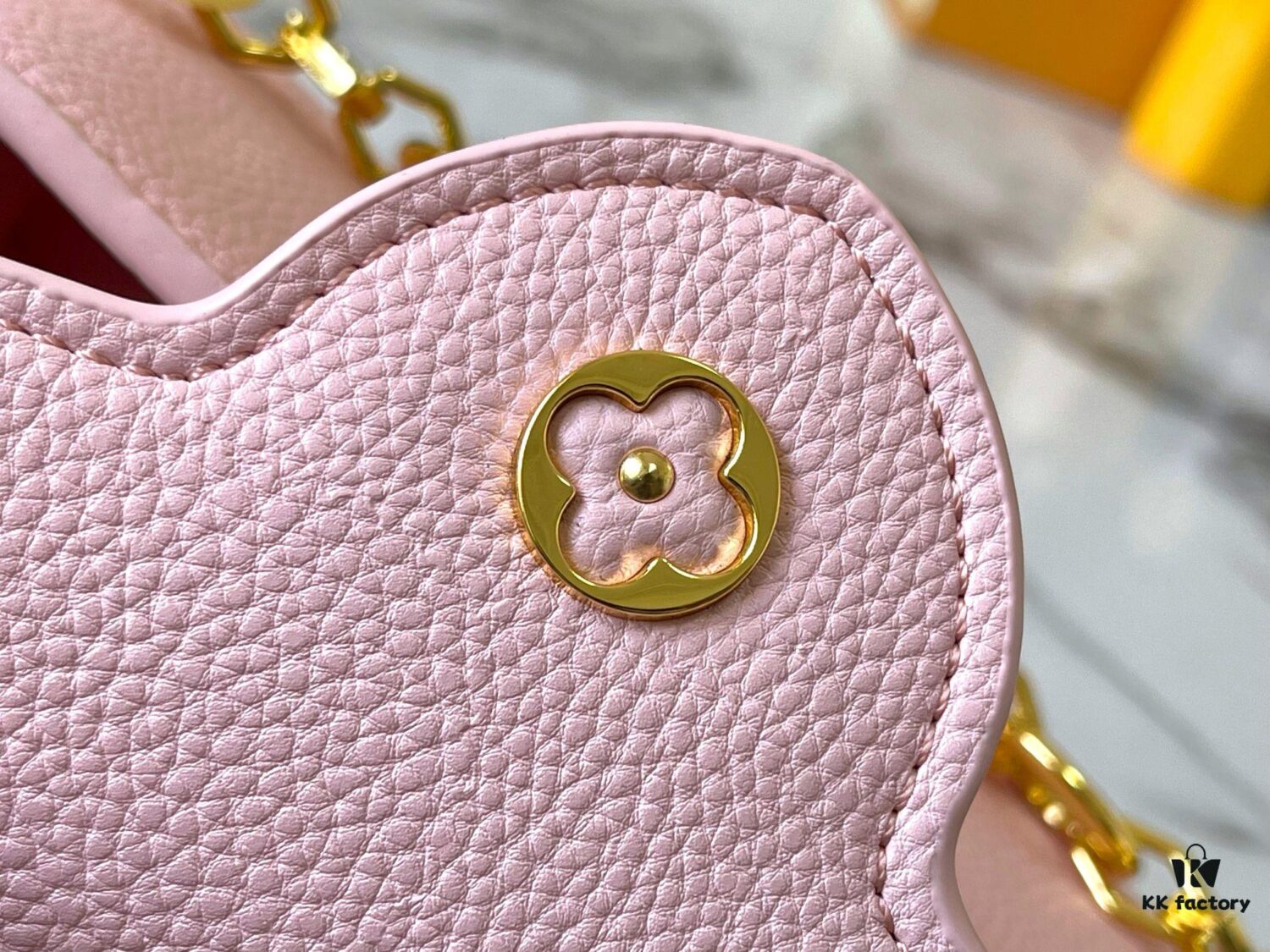 Guangzhou Stock Top Quality Original M14393 Pink Capucines East West Mini Handbag