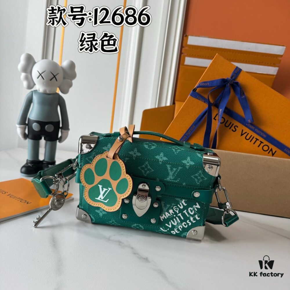 Upgraded Version Official Website Latest Model M11743 Black Floral M11516 Black M11535 Monogram M12686 Green This Soul Trunk Bag by Pharrell Williams