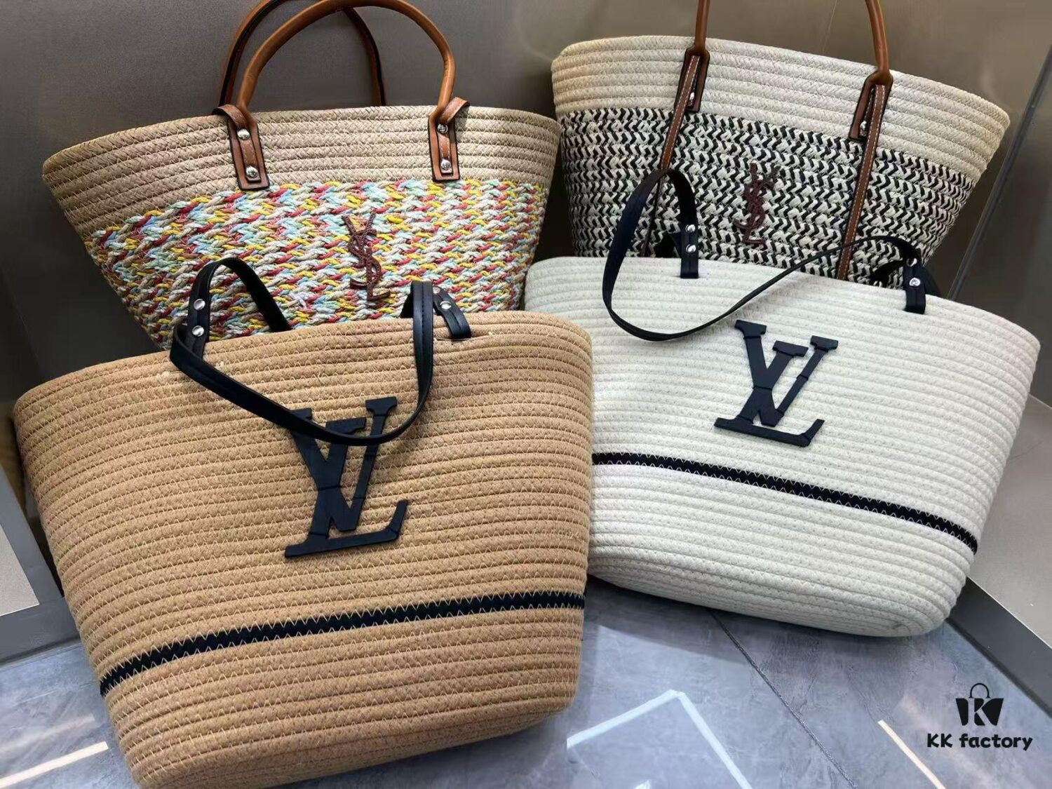LV Summer New Arrival Woven Bag, Large-Capacity Tote, Vacation Beach Bag, Shoulder Bag 40.28